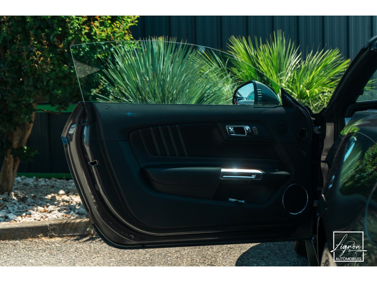 Photo FORD MUSTANG Cabriolet 5.0 V8 - 421 - BVA  GT - 1er main - à partir de 642 euros