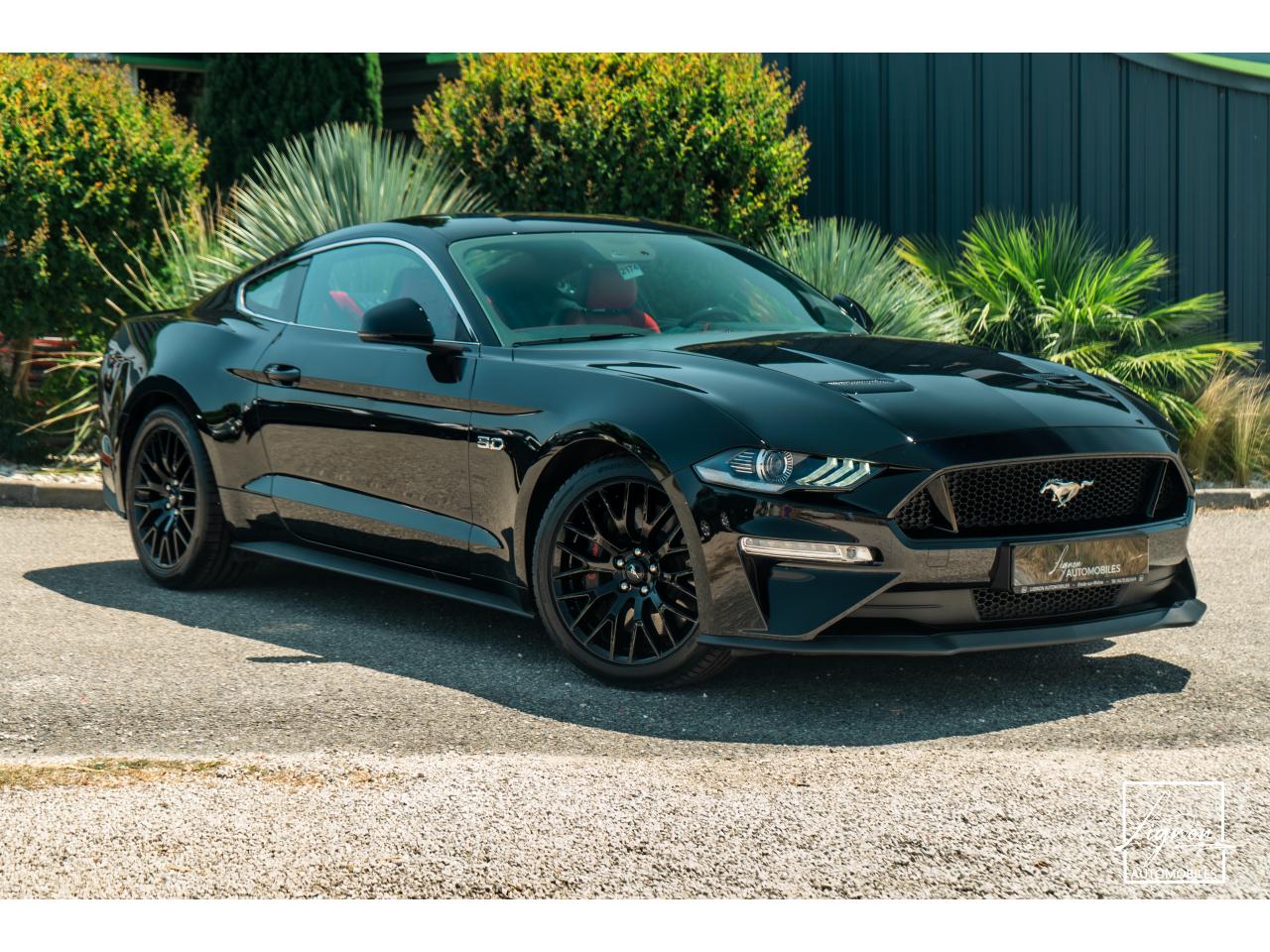 FORD MUSTANG Fastback 5.0 V8 - 450 - BVA10  COUPE GT 1er main - à partir de 652 euros