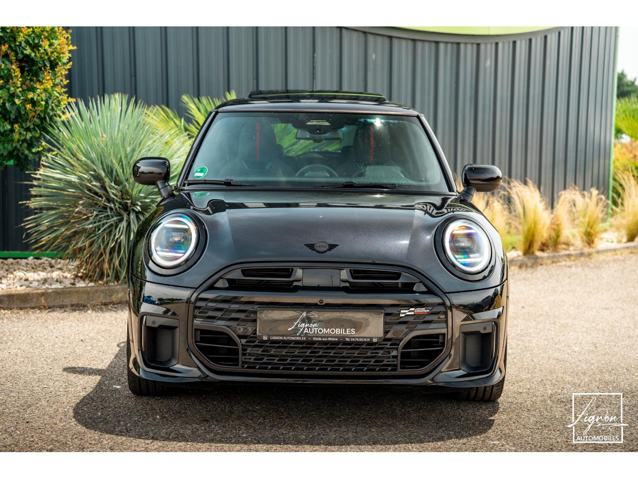 Photo MINI COOPER S John Works 2.0i - 204 - BVA Sport  F66 COUPE - à partir de 282 euros