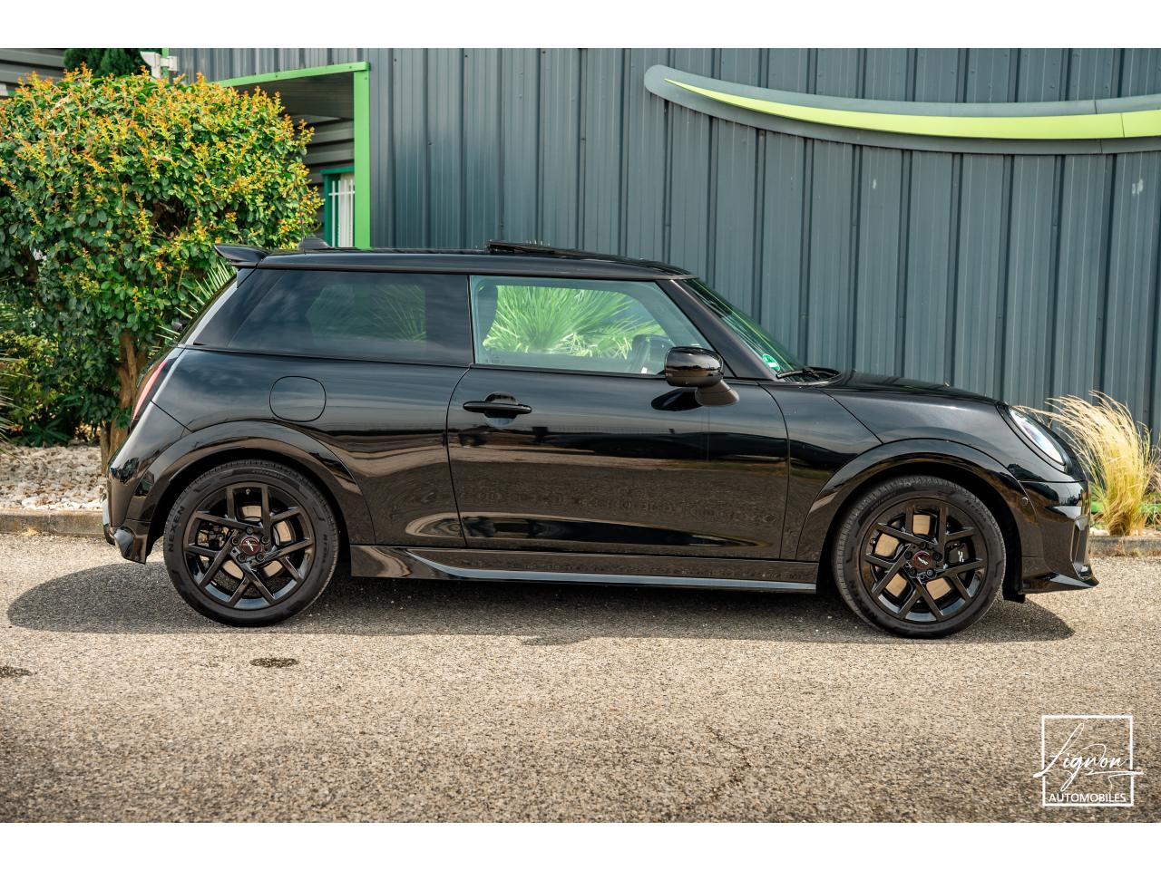 Photo MINI COOPER S John Works 2.0i - 204 - BVA Sport  F66 COUPE - à partir de 282 euros