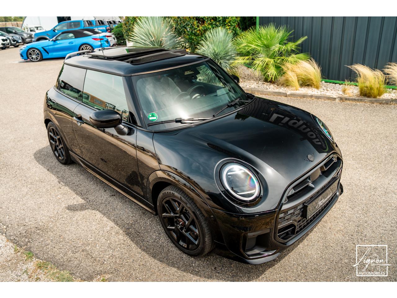 Photo MINI COOPER S John Works 2.0i - 204 - BVA Sport  F66 COUPE - à partir de 282 euros