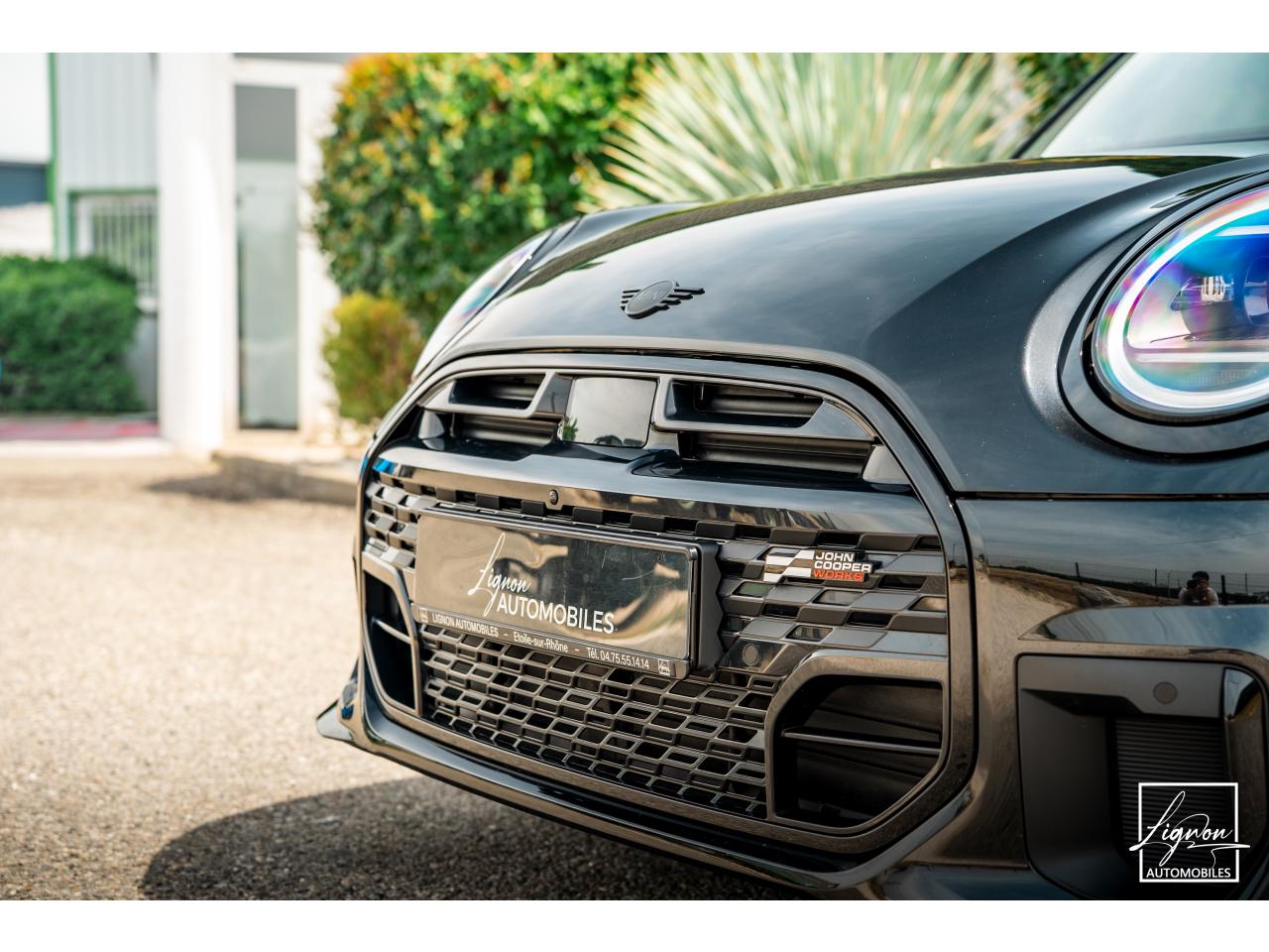 Photo MINI COOPER S John Works 2.0i - 204 - BVA Sport  F66 COUPE - à partir de 282 euros