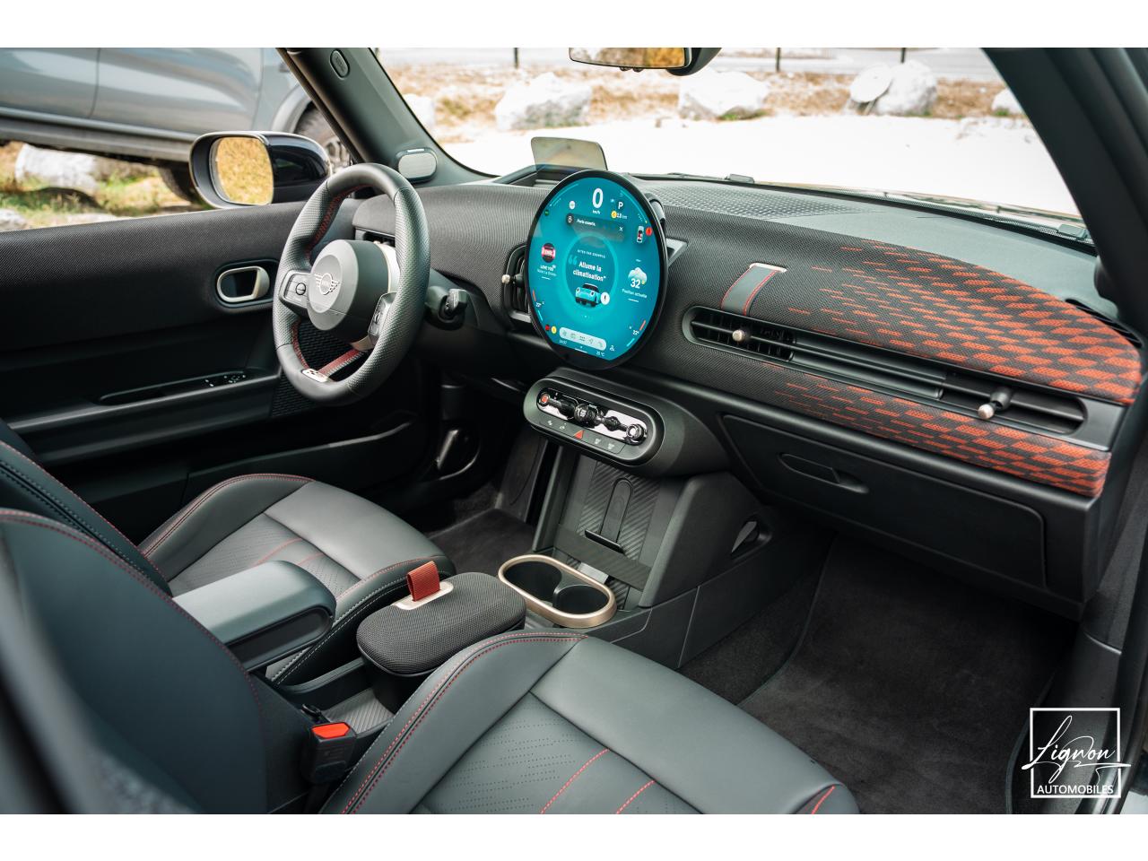 Photo MINI COOPER S John Works 2.0i - 204 - BVA Sport  F66 COUPE - à partir de 282 euros