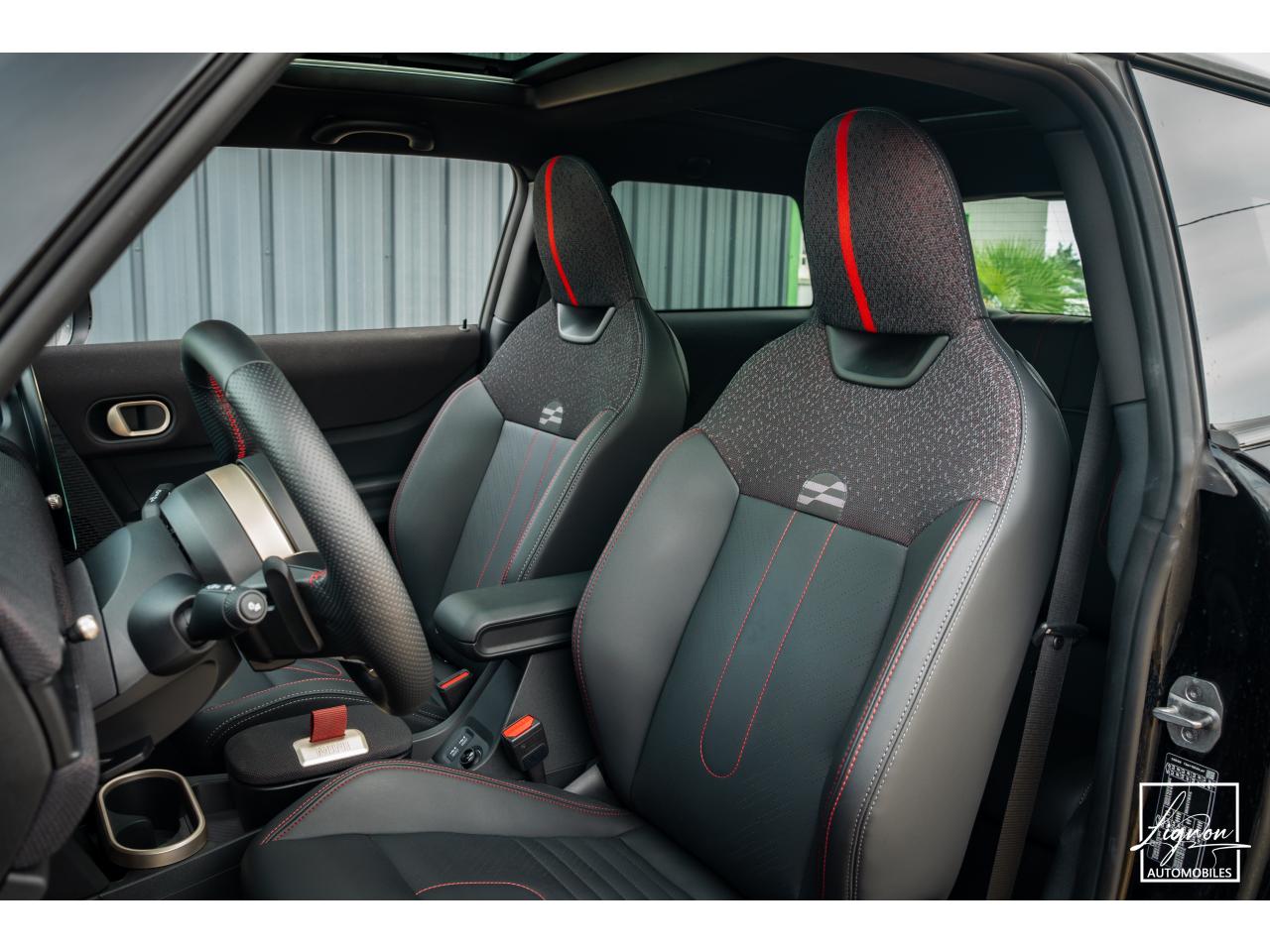 Photo MINI COOPER S John Works 2.0i - 204 - BVA Sport  F66 COUPE - à partir de 282 euros