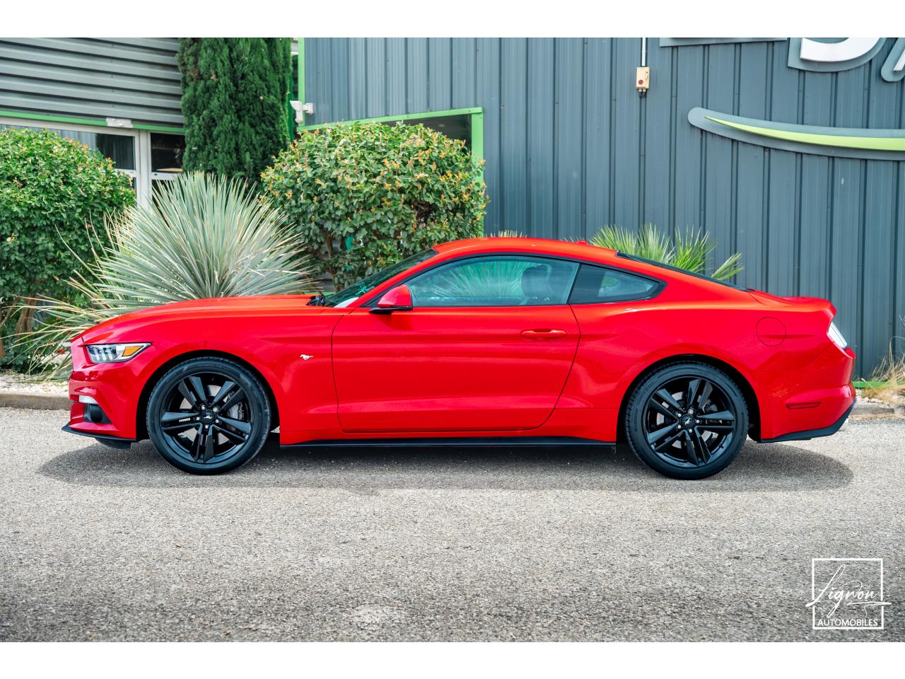Photo FORD MUSTANG Fastback 2.3 EcoBoost 317 ch - à partir de 469 euros