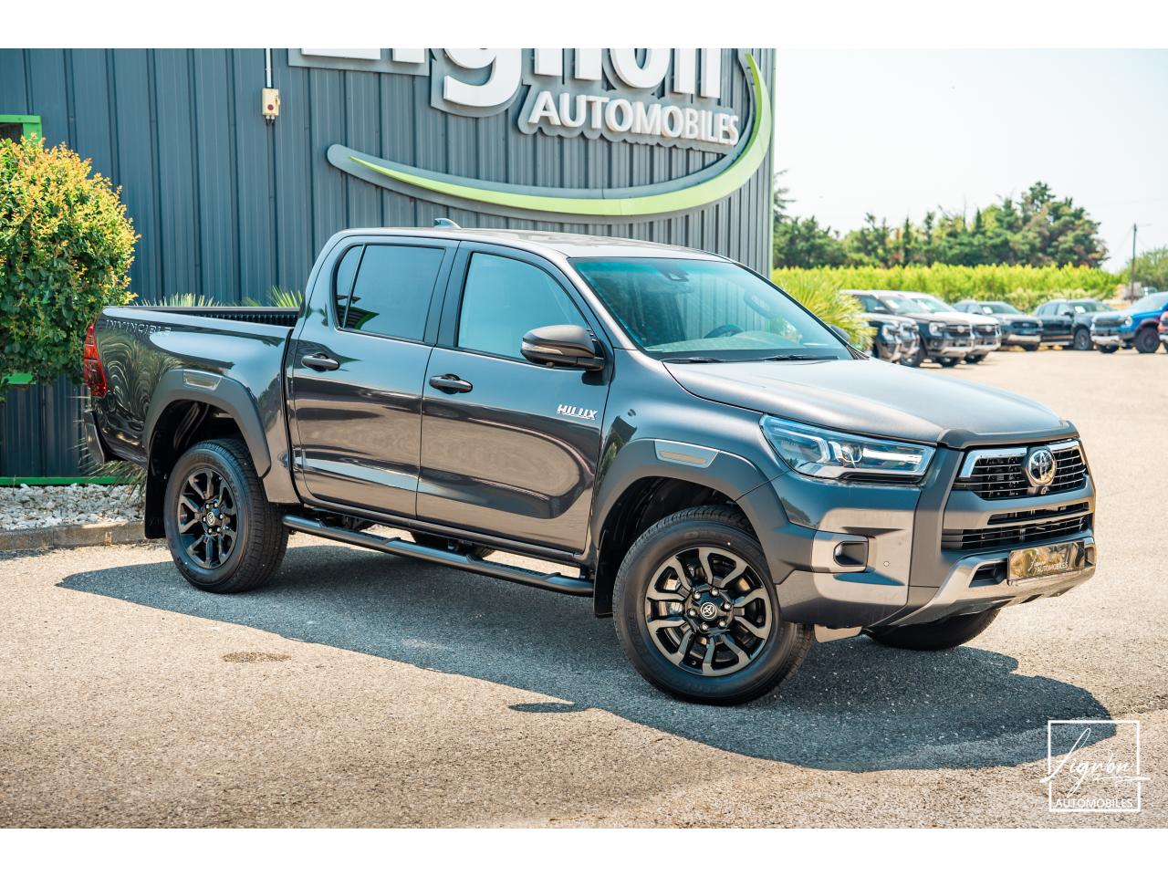TOYOTA HI LUX TOYOTA HILUX Double Cabine 2.8L D-4D 204 4x4 4 places 2026 Invincible - TVA Apparente - à partir de