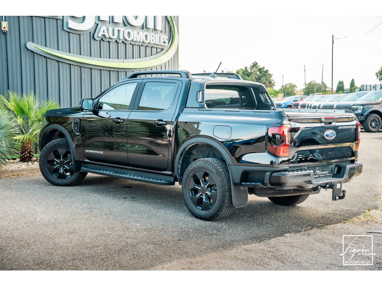 Photo FORD RANGER Stormtrak 2.3 EcoBoost PHEV - 281 - BVA e-AWD  2025 DOUBLE CABINE - à partir de 507 euros