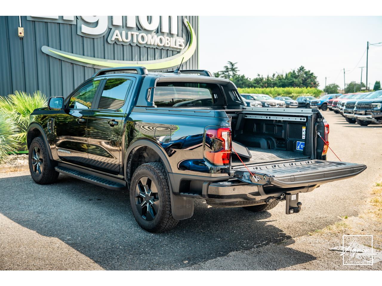 Photo FORD RANGER Stormtrak 2.3 EcoBoost PHEV - 281 - BVA e-AWD  2025 DOUBLE CABINE - à partir de 507 euros
