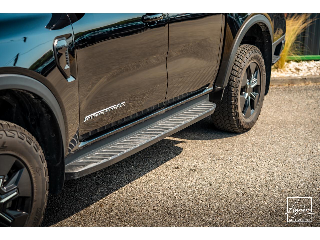 Photo FORD RANGER Stormtrak 2.3 EcoBoost PHEV - 281 - BVA e-AWD  2025 DOUBLE CABINE - à partir de 507 euros