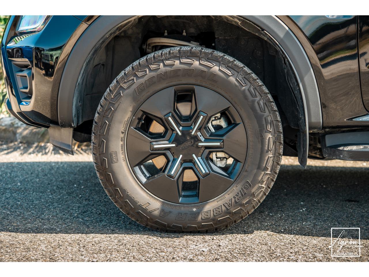 Photo FORD RANGER Stormtrak 2.3 EcoBoost PHEV - 281 - BVA e-AWD  2025 DOUBLE CABINE - à partir de 507 euros