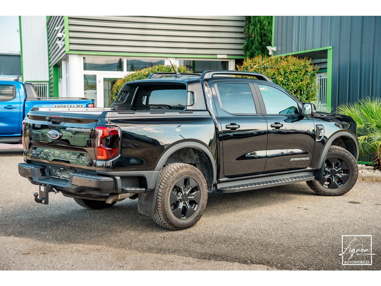 Photo FORD RANGER Stormtrak 2.3 EcoBoost PHEV - 281 - BVA e-AWD  2025 DOUBLE CABINE - à partir de 507 euros