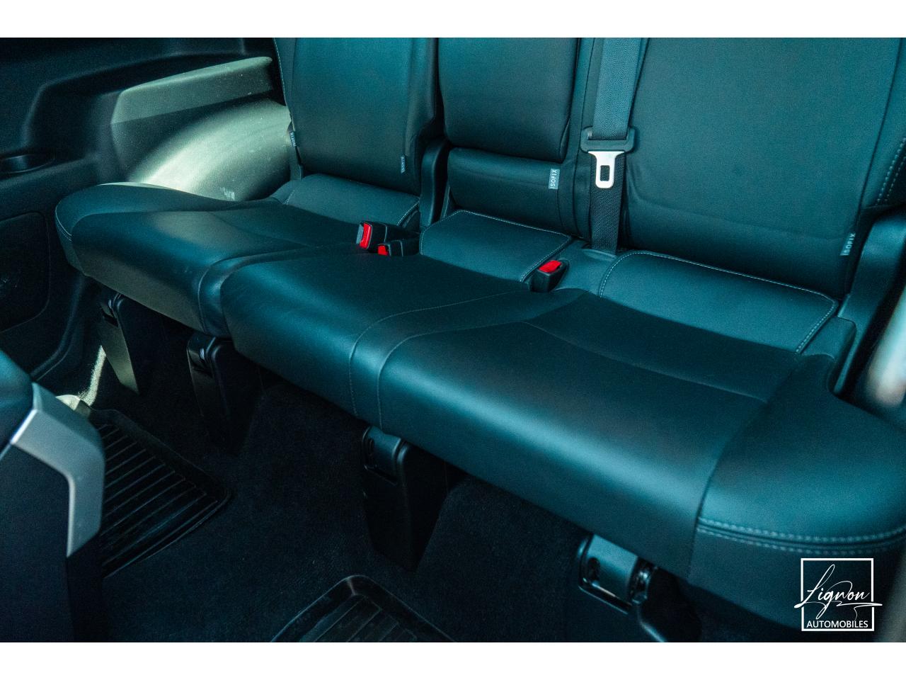 Photo TOYOTA LAND CRUISER 2.8 177 D-4D 5 places  Lounge - à partir de 672 euros