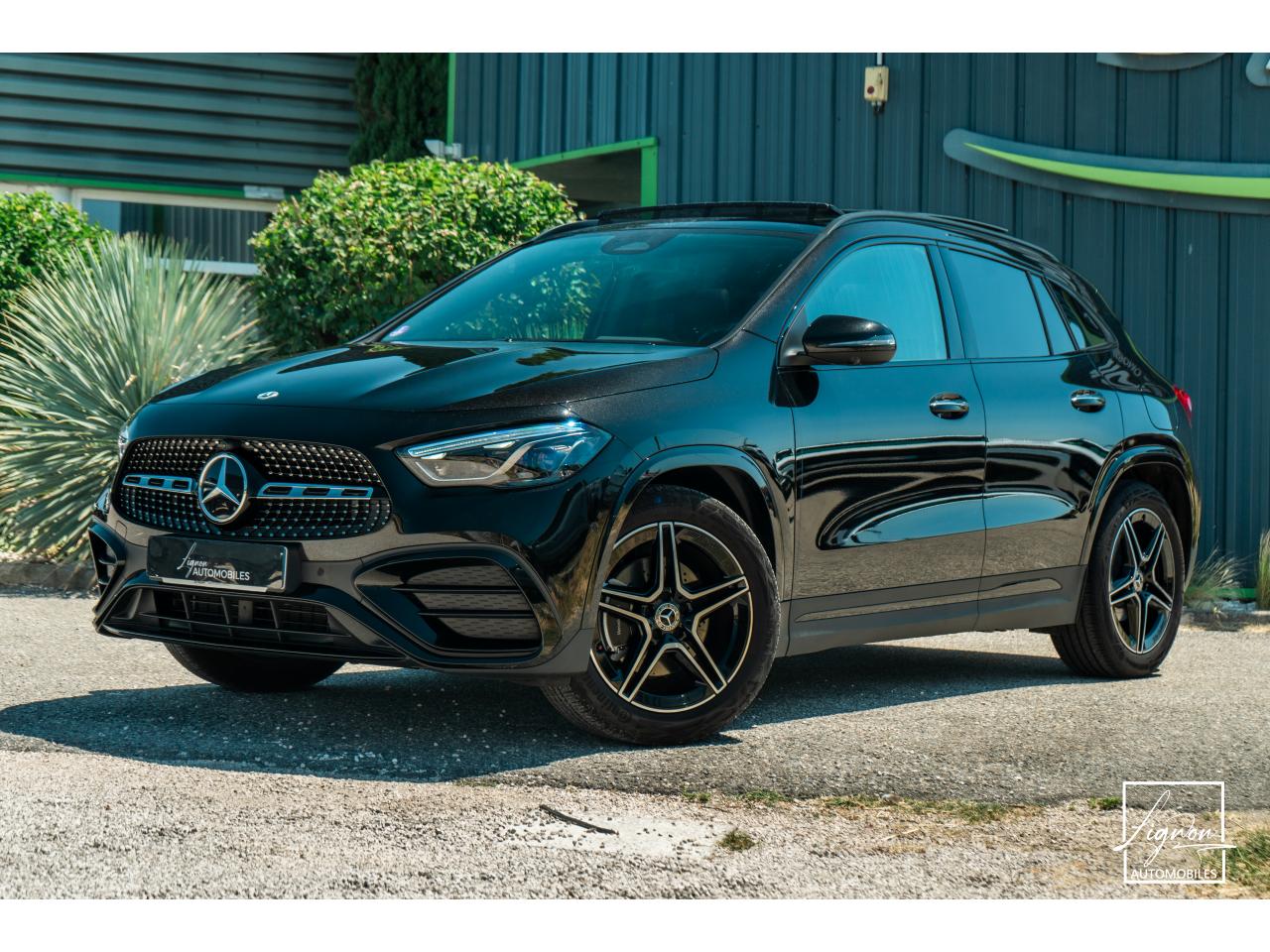 Photo MERCEDES GLA 200 - BV 7G-DCT  AMG Line - à partir de 363 euros