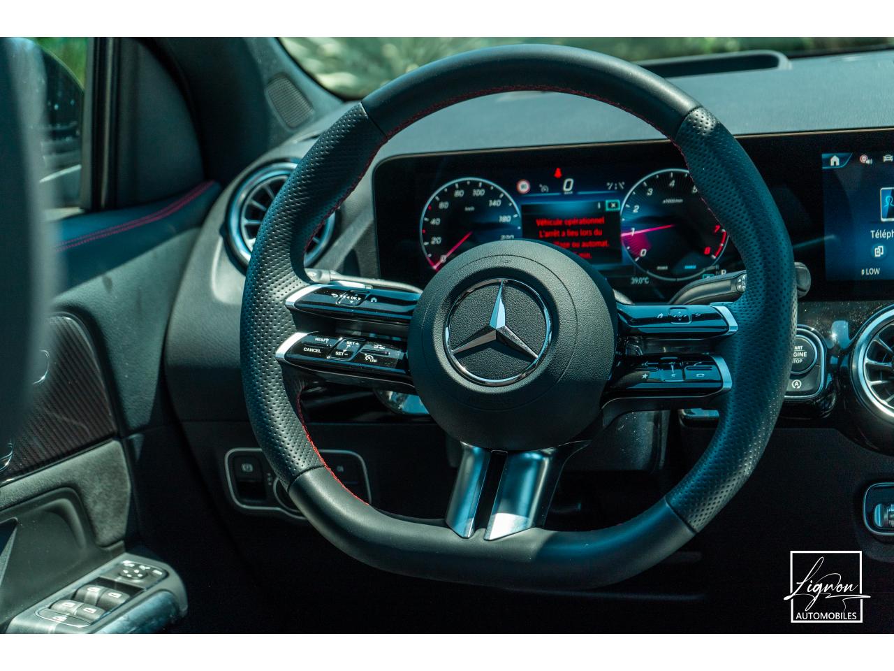 Photo MERCEDES GLA 200 - BV 7G-DCT  AMG Line - à partir de 363 euros