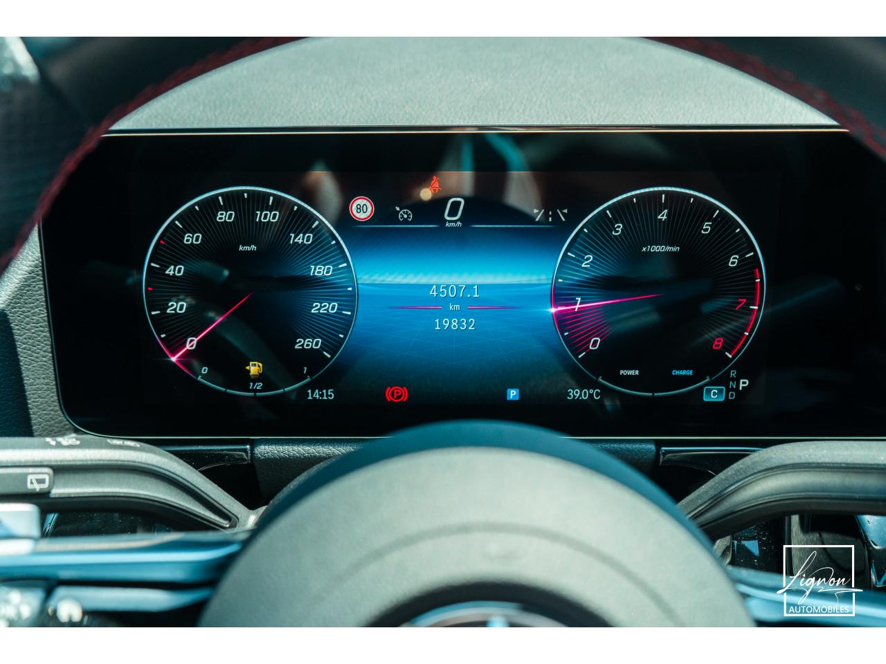 Photo MERCEDES GLA 200 - BV 7G-DCT  AMG Line - à partir de 363 euros