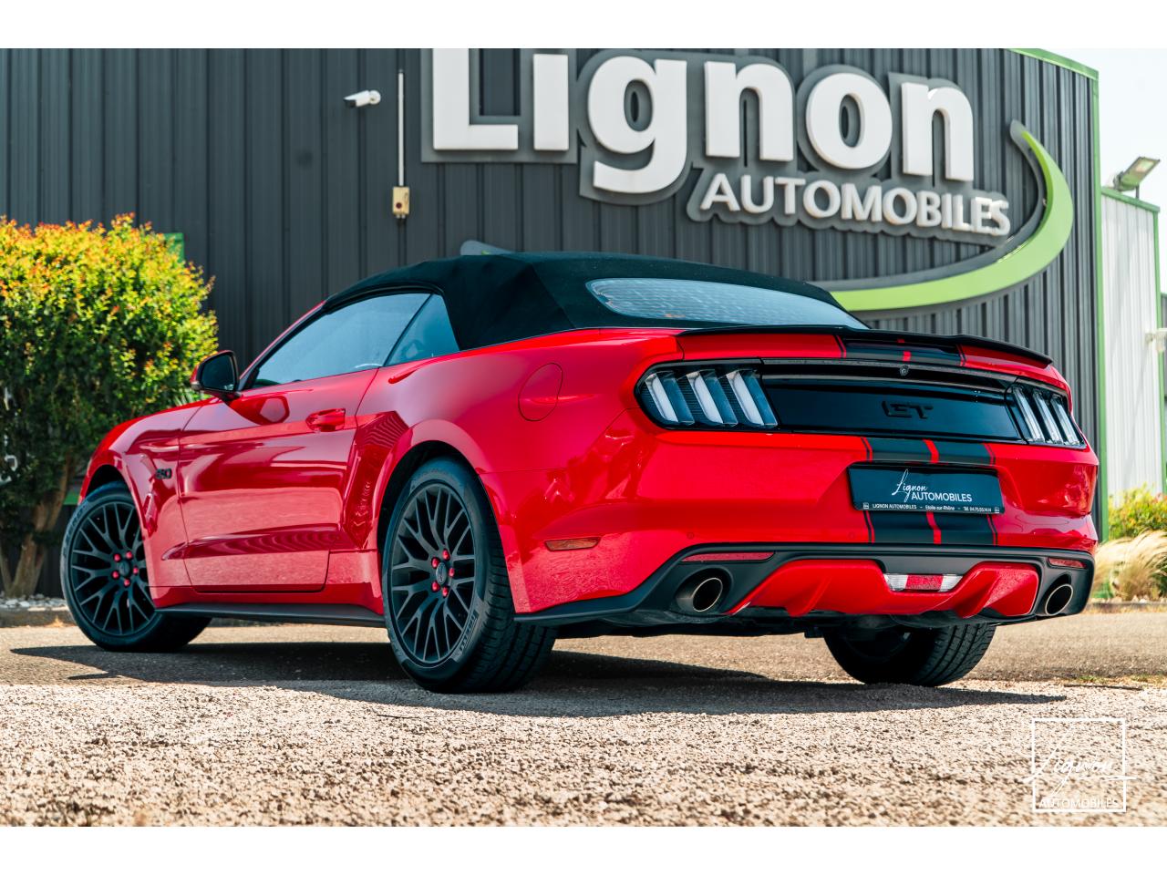 Photo FORD MUSTANG Cabriolet 5.0 V8 421 - BVA  GT  - CAMERA CARPLAY PACK PREMIUM - à partir de 571 euros