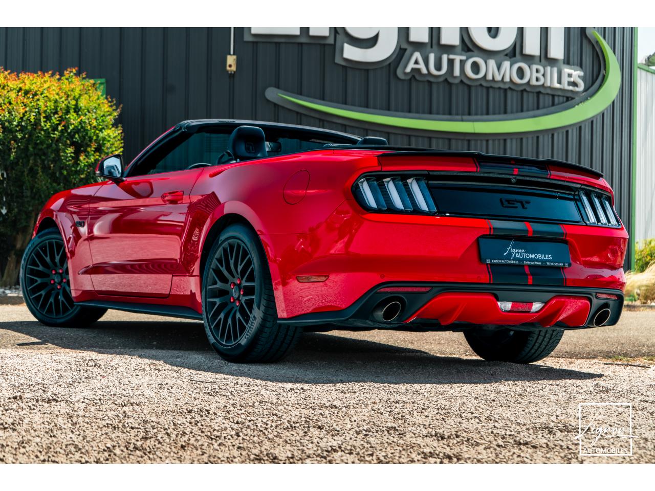 Photo FORD MUSTANG Cabriolet 5.0 V8 421 - BVA  GT  - CAMERA CARPLAY PACK PREMIUM - à partir de 571 euros