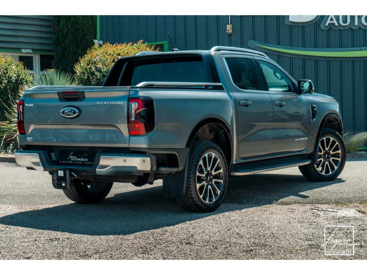 Photo FORD RANGER Platinum 3.0 V6 240 - BVA10 Double Cabine - à partir de 468 euros