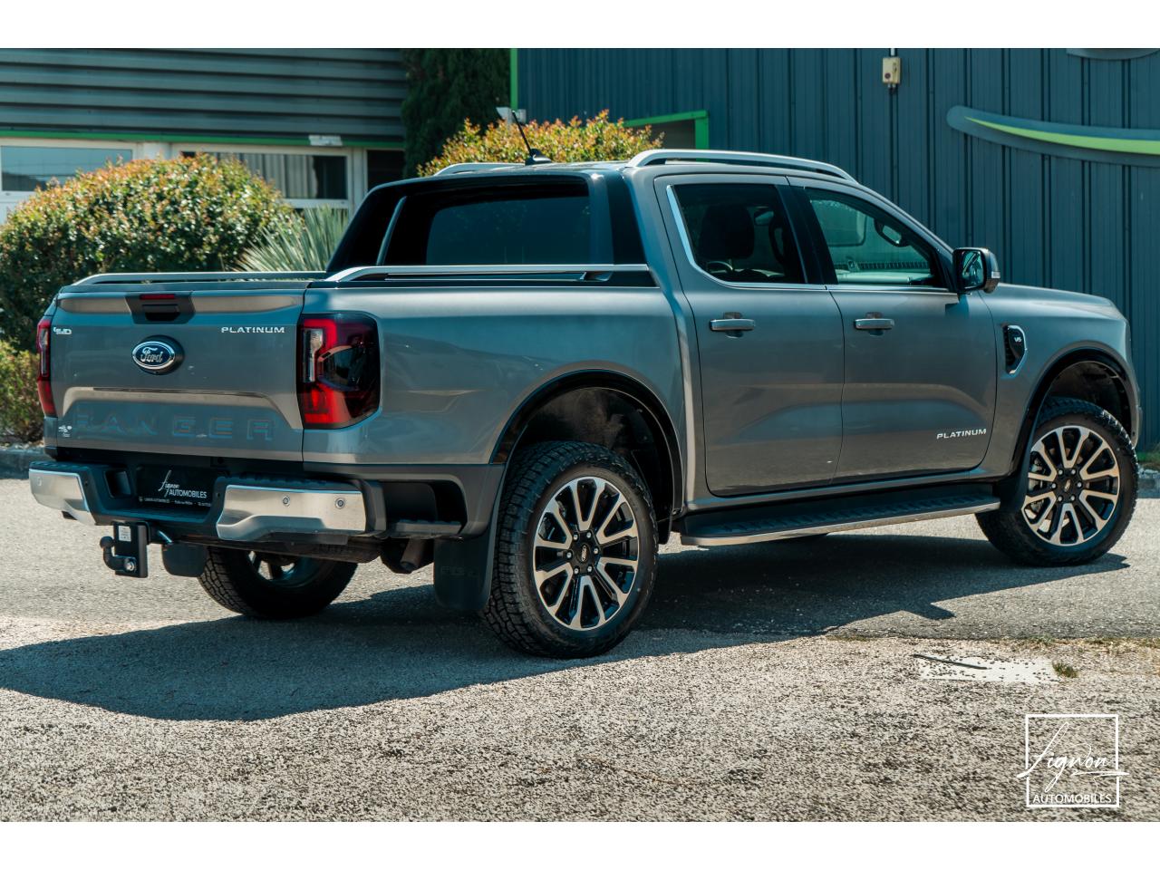 Photo FORD RANGER Platinum 3.0 V6 240 - BVA10 Double Cabine - à partir de 468 euros