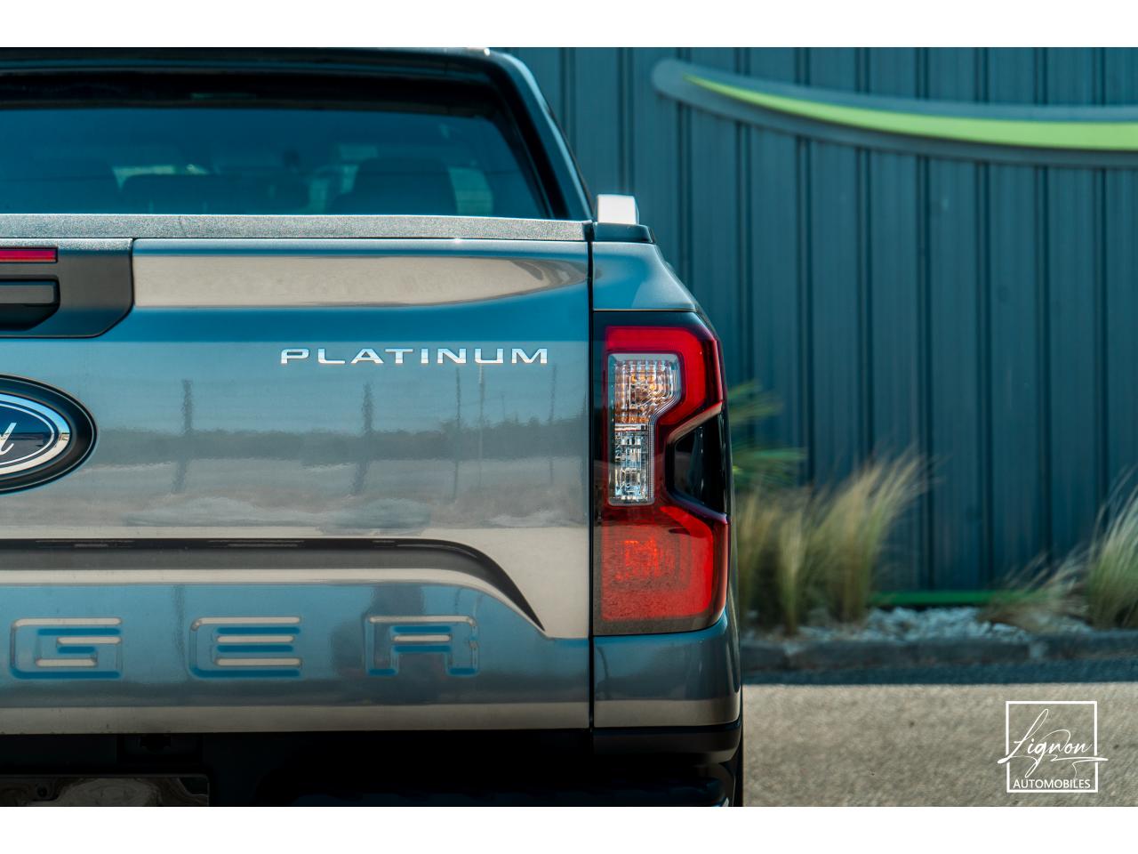 Photo FORD RANGER Platinum 3.0 V6 240 - BVA10 Double Cabine - à partir de 468 euros