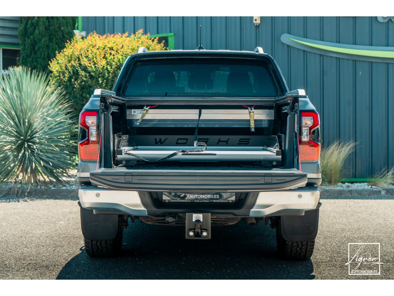 Photo FORD RANGER Platinum 3.0 V6 240 - BVA10 Double Cabine - à partir de 468 euros