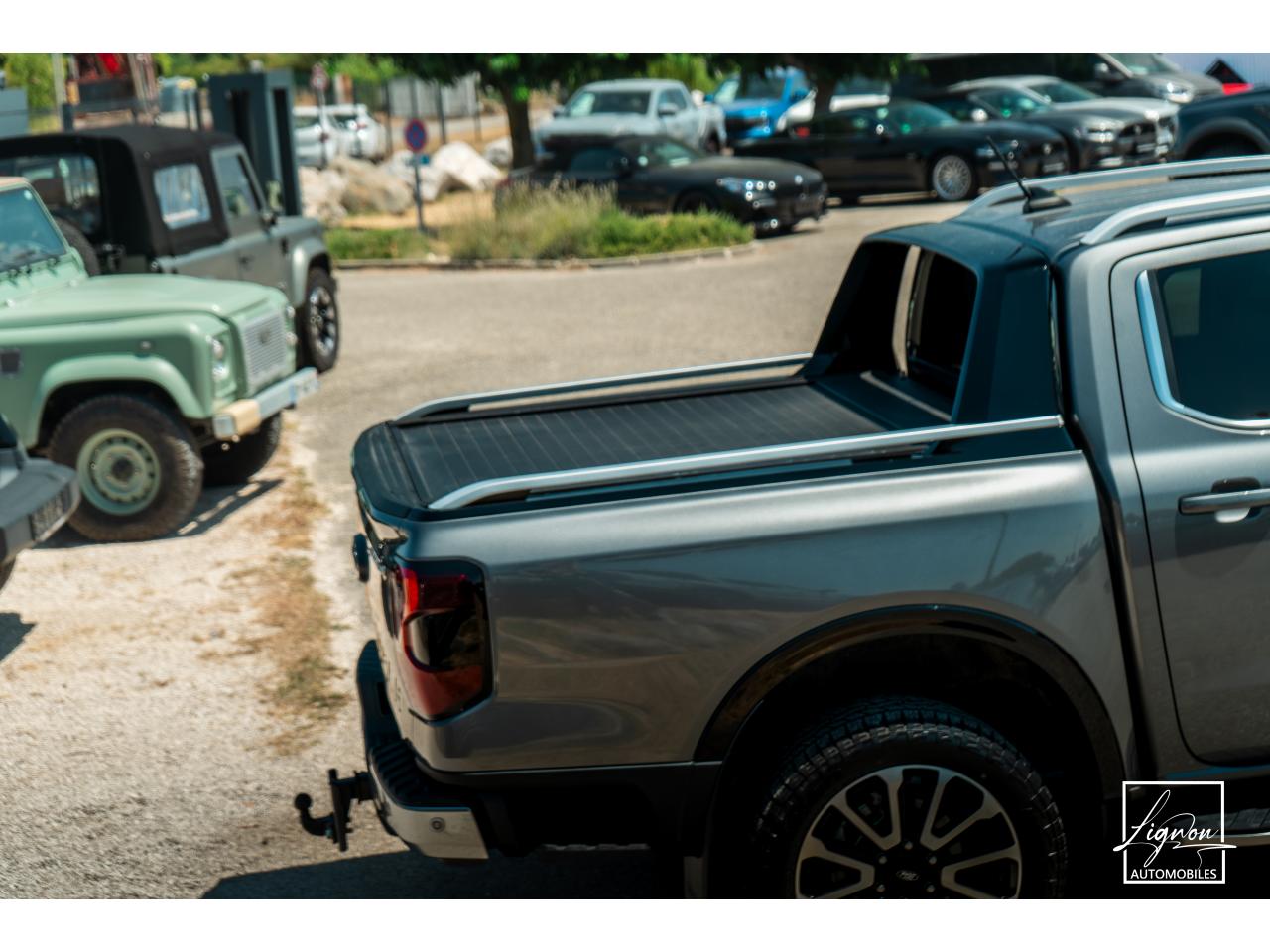 Photo FORD RANGER Platinum 3.0 V6 240 - BVA10 Double Cabine - à partir de 468 euros