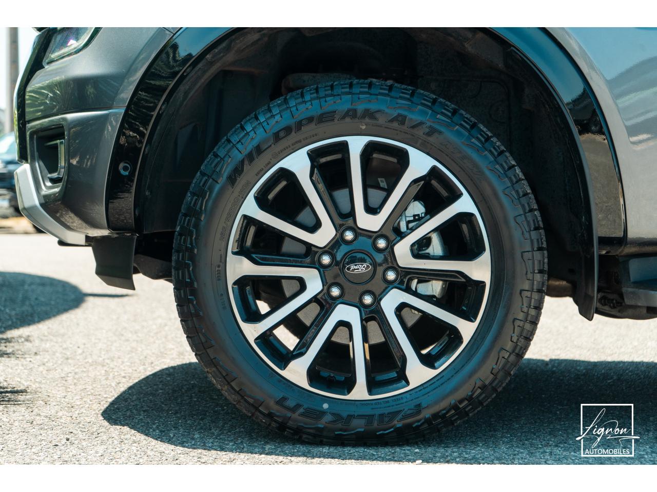 Photo FORD RANGER Platinum 3.0 V6 240 - BVA10 Double Cabine - à partir de 468 euros