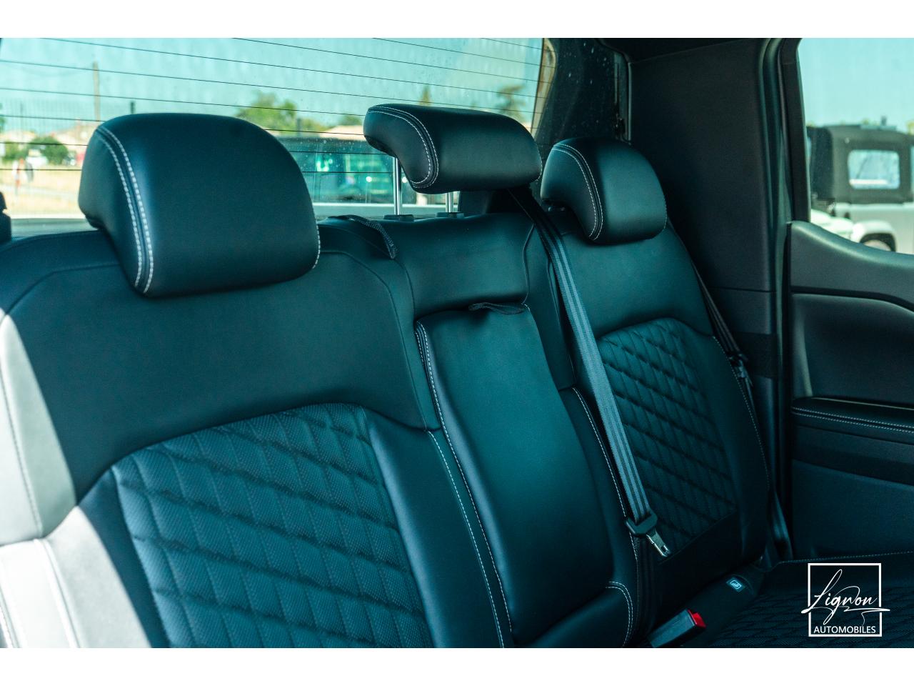 Photo FORD RANGER Platinum 3.0 V6 240 - BVA10 Double Cabine - à partir de 468 euros
