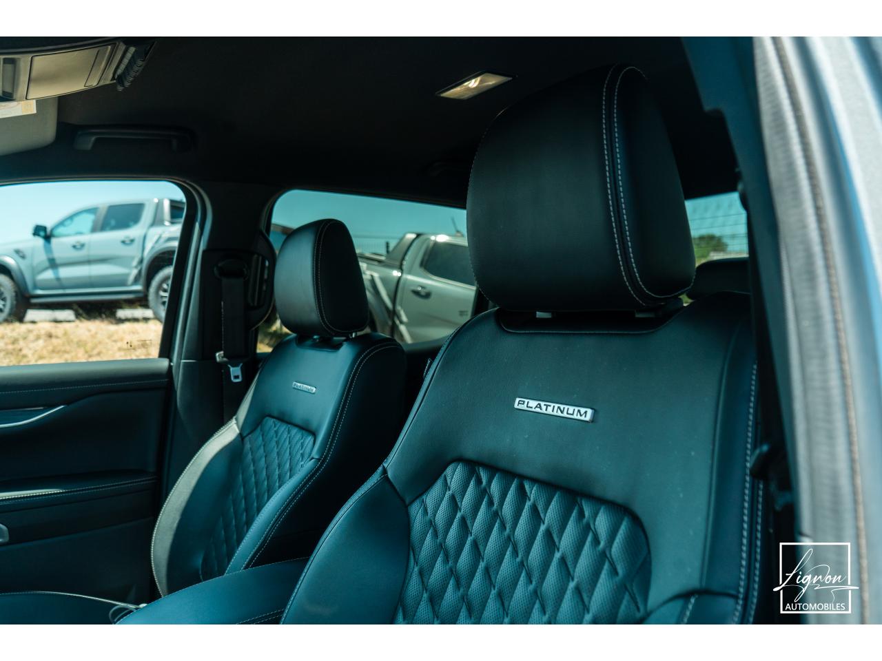 Photo FORD RANGER Platinum 3.0 V6 240 - BVA10 Double Cabine - à partir de 468 euros