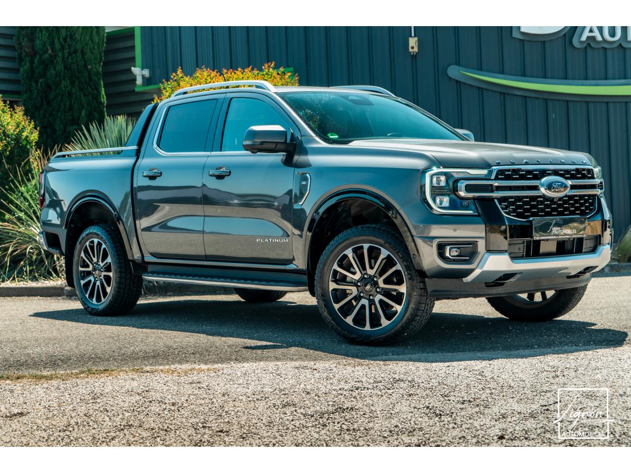 Photo FORD RANGER Platinum 3.0 V6 240 - BVA10 Double Cabine - à partir de 468 euros