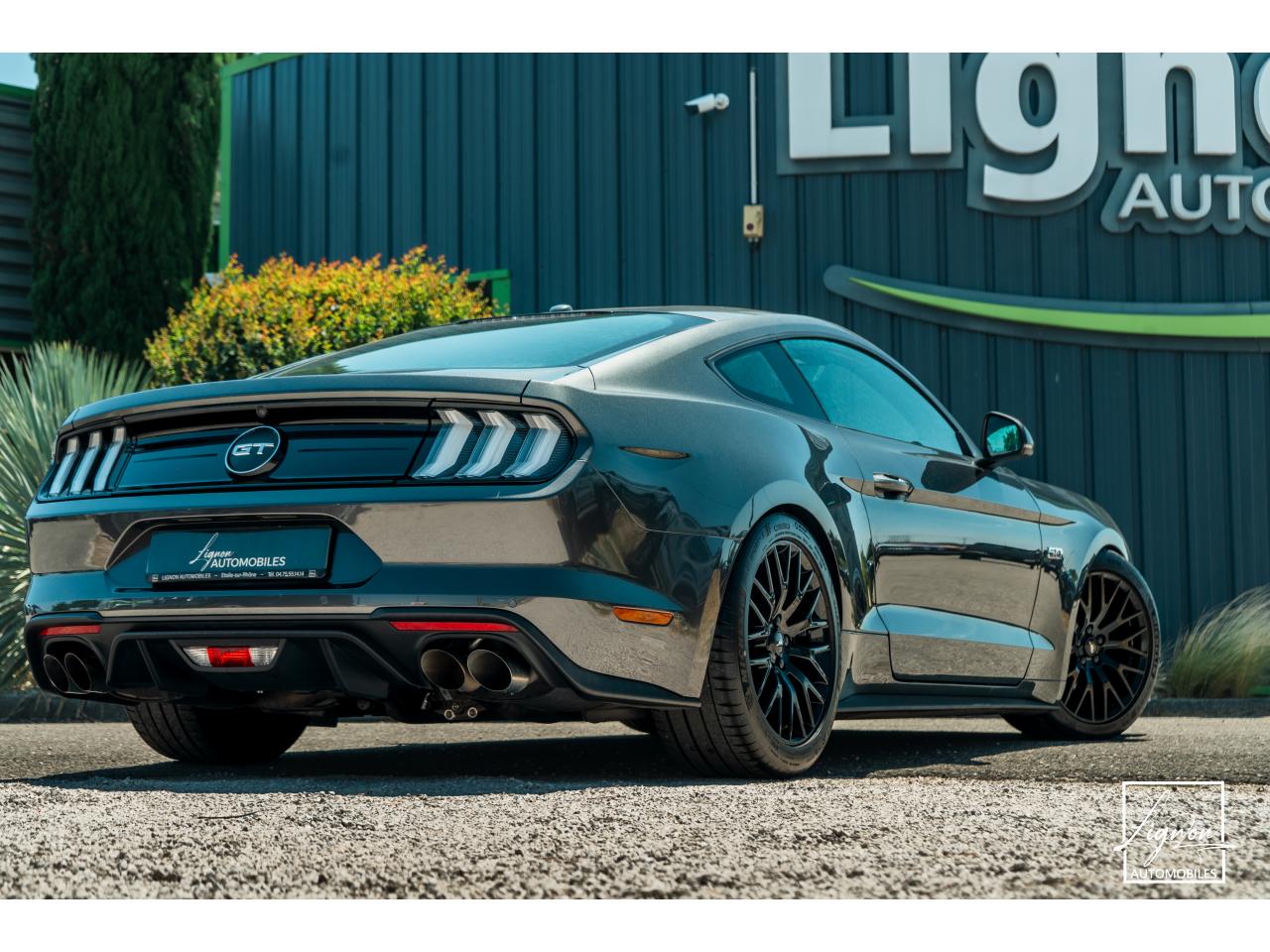 Photo FORD MUSTANG Fastback 5.0 V8 - BVM6 - 450  -  RECARO - 1er Main - à partir de 724 euros