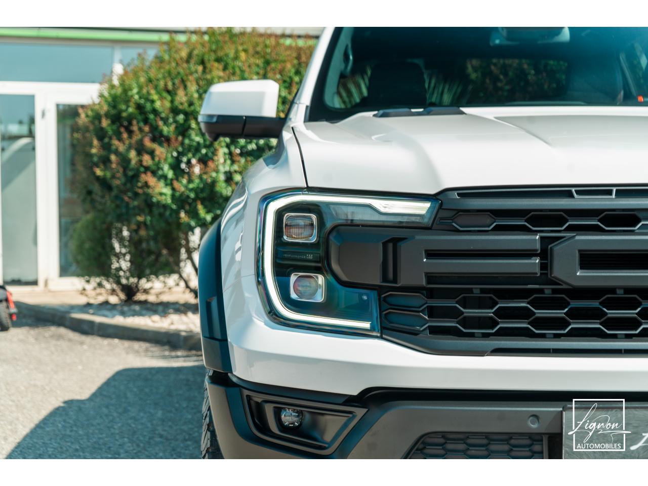 Photo FORD RAPTOR 3.0 V6 EcoBoost - 292 ch - BVA10 DOUBLE CABINE - à partir de 491 euros