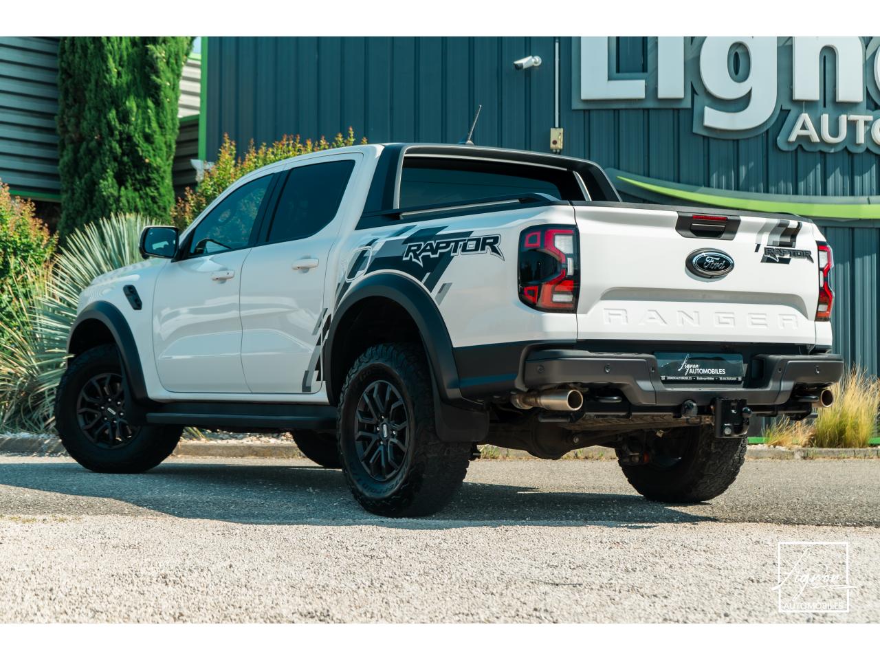 Photo FORD RAPTOR 3.0 V6 EcoBoost - 292 ch - BVA10 DOUBLE CABINE - à partir de 491 euros