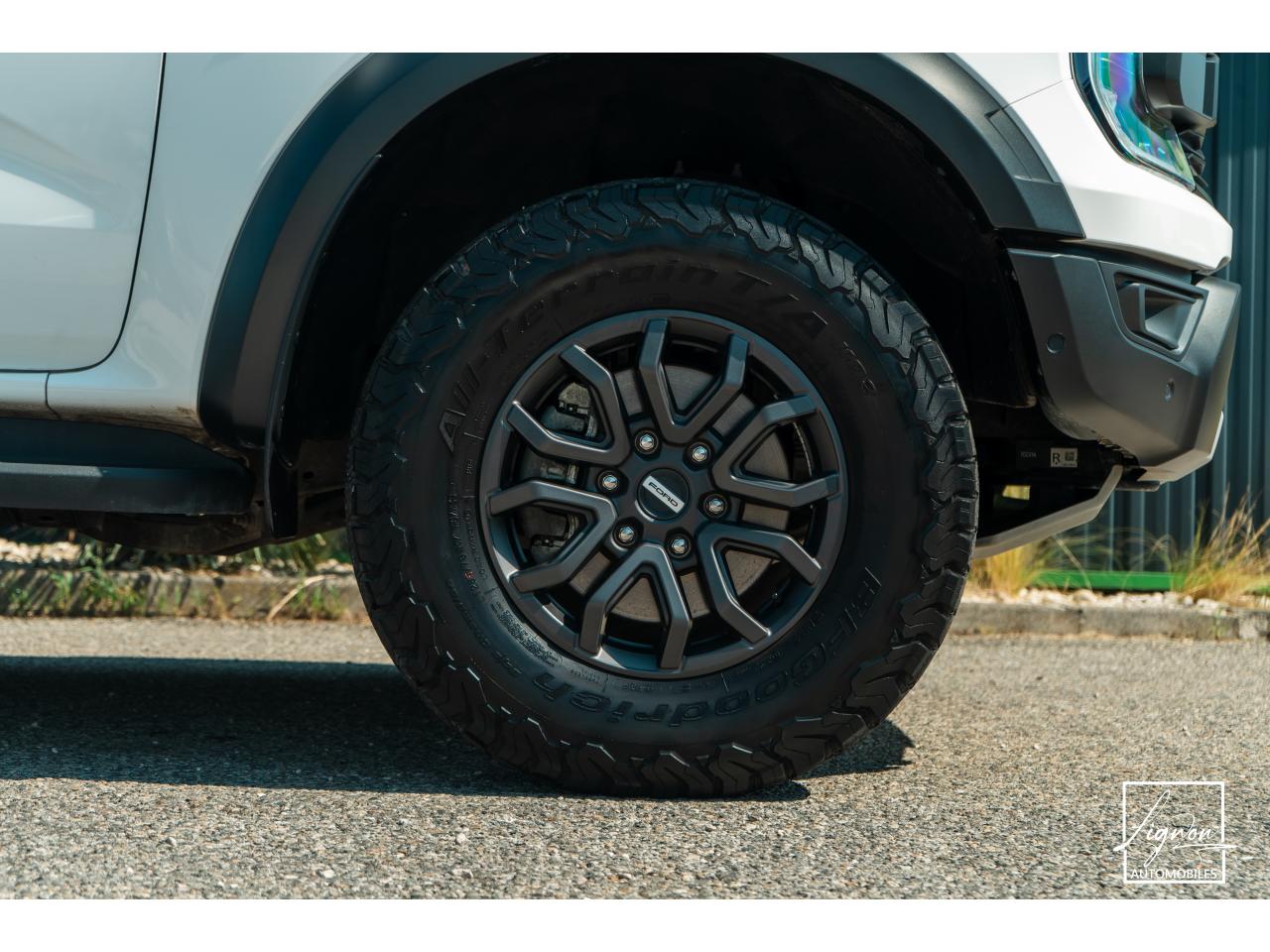 Photo FORD RAPTOR 3.0 V6 EcoBoost - 292 ch - BVA10 DOUBLE CABINE - à partir de 491 euros
