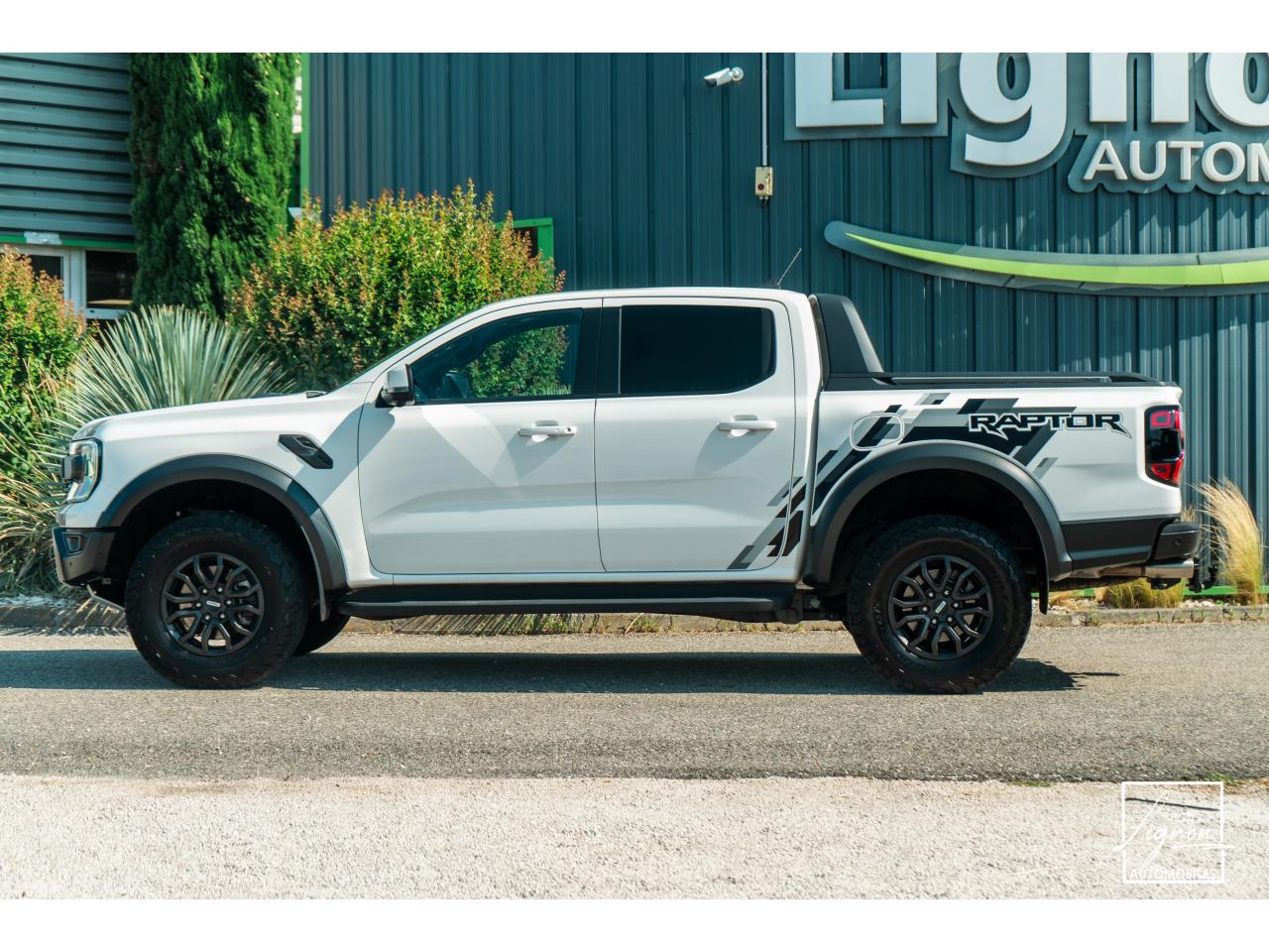Photo FORD RAPTOR 3.0 V6 EcoBoost - 292 ch - BVA10 DOUBLE CABINE - à partir de 491 euros