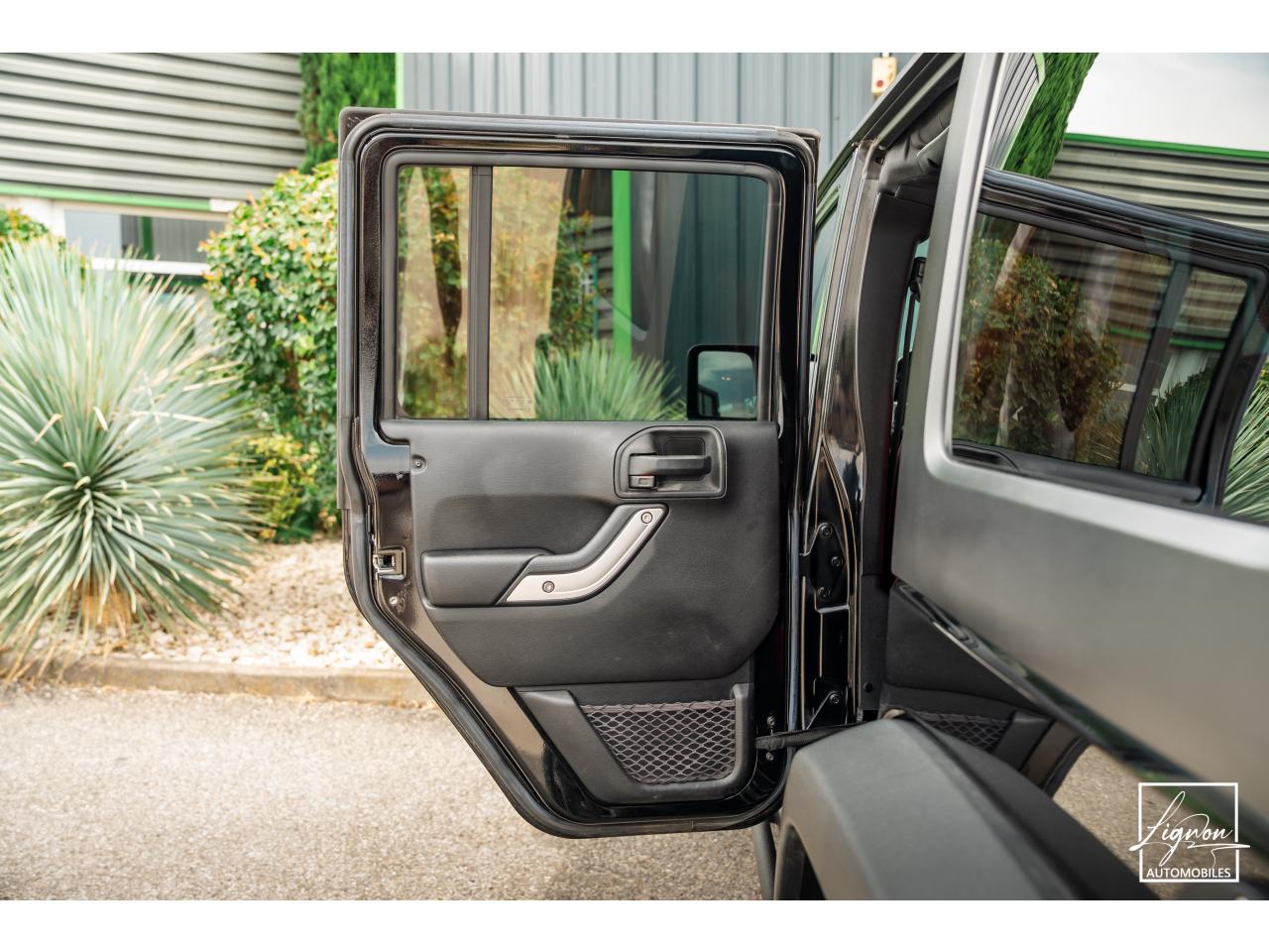 Photo JEEP WRANGLER Unlimited Rubicon 2.8 CRD 200 CH BVA 5 PLACES