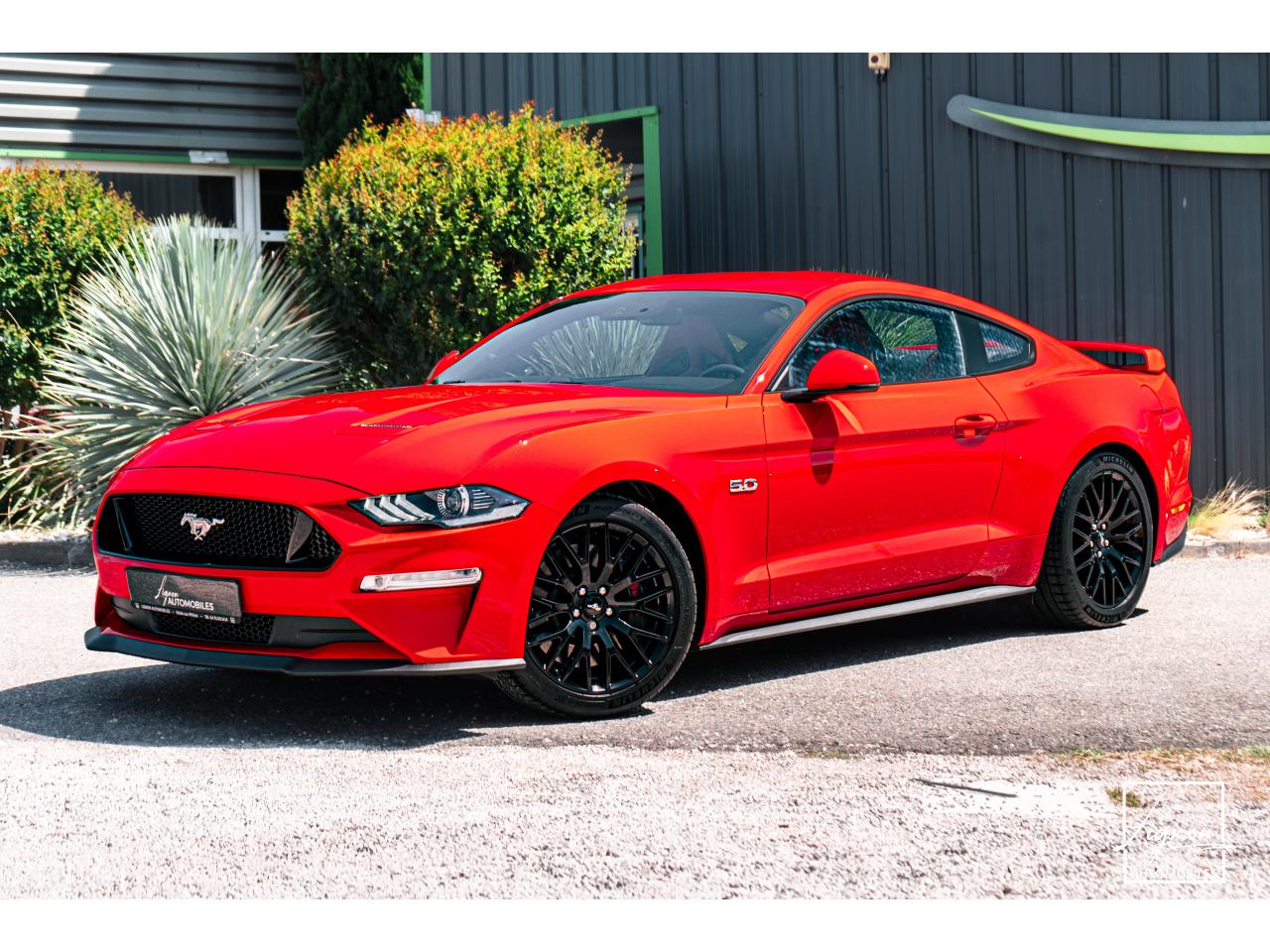 Photo FORD MUSTANG Fastback 5.0 V8 - 450 - COUPE GT PHASE 2 - à partir de 785 euros