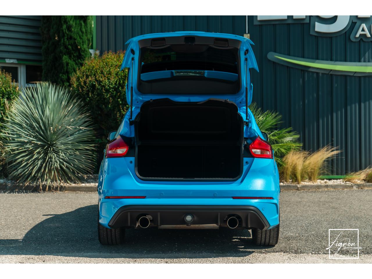 Photo FORD FOCUS RS 2.3 EcoBoost - 350 - 2017 -  CAMERA -  TOIT OUVRANT - JANTES FORGÉ - à partir de 550 euros