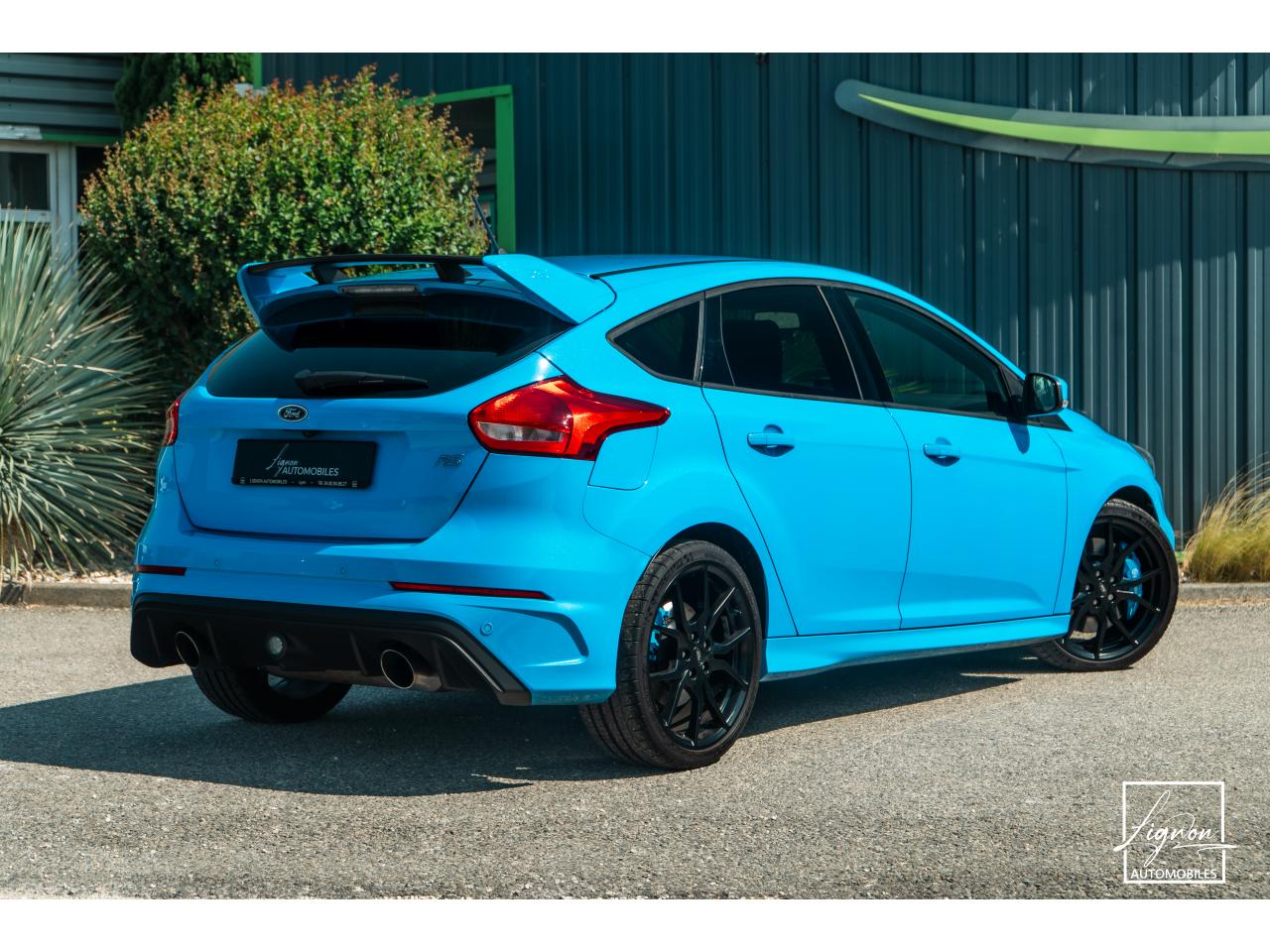 Photo FORD FOCUS RS 2.3 EcoBoost - 350 - 2017 -  CAMERA -  TOIT OUVRANT - JANTES FORGÉ - à partir de 550 euros