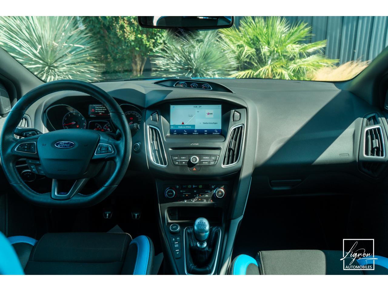 Photo FORD FOCUS RS 2.3 EcoBoost - 350 - 2017 -  CAMERA -  TOIT OUVRANT - JANTES FORGÉ - à partir de 550 euros