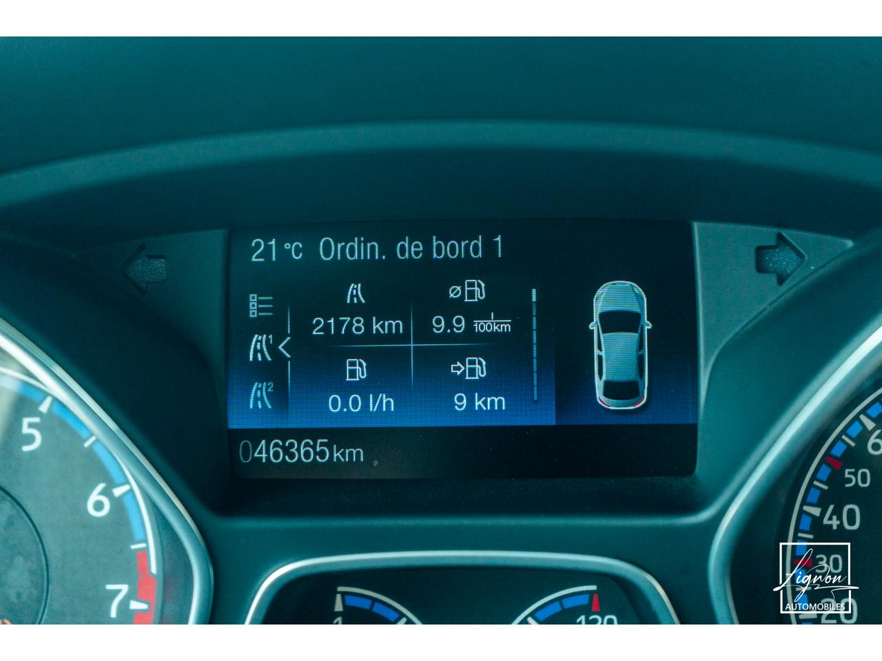 Photo FORD FOCUS RS 2.3 EcoBoost - 350 - 2017 -  CAMERA -  TOIT OUVRANT - JANTES FORGÉ - à partir de 550 euros