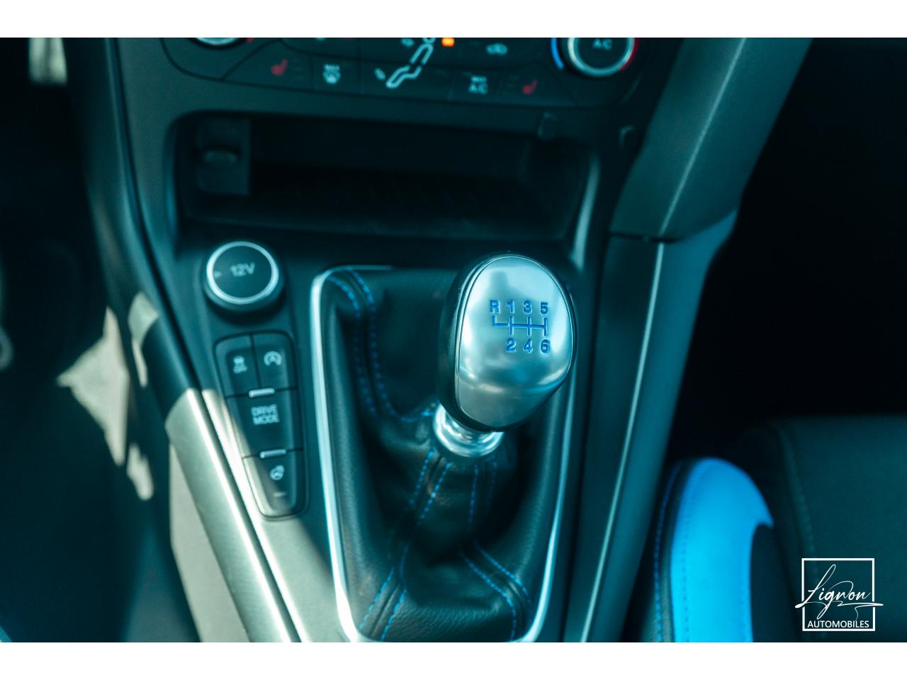 Photo FORD FOCUS RS 2.3 EcoBoost - 350 - 2017 -  CAMERA -  TOIT OUVRANT - JANTES FORGÉ - à partir de 550 euros