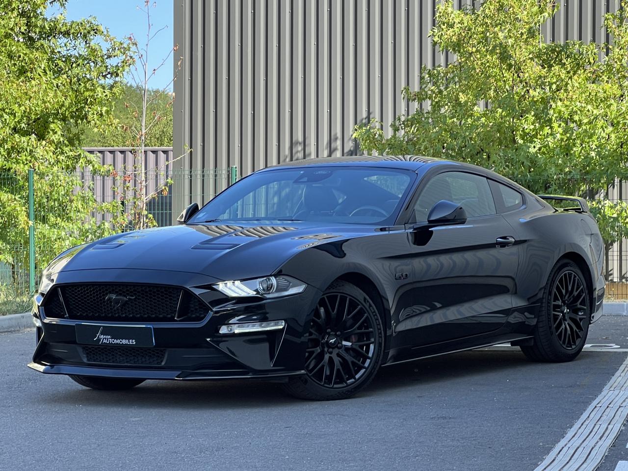 Photo FORD MUSTANG Fastback 5.0 V8 - 450 - BVA10 - PAS DE MALUS IMMAT FR - à partir de 775 euros