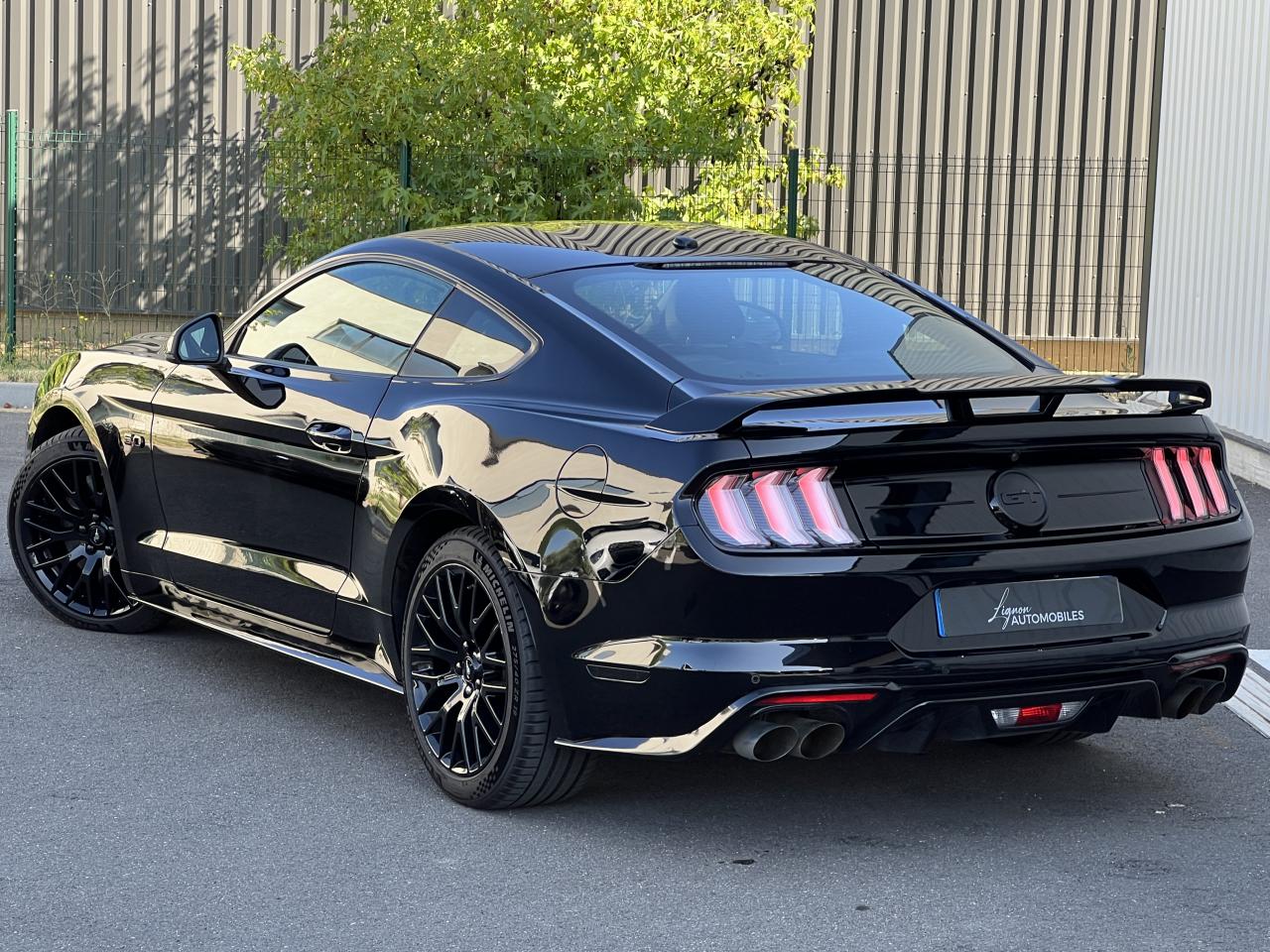 Photo FORD MUSTANG Fastback 5.0 V8 - 450 - BVA10 - PAS DE MALUS IMMAT FR - à partir de 775 euros