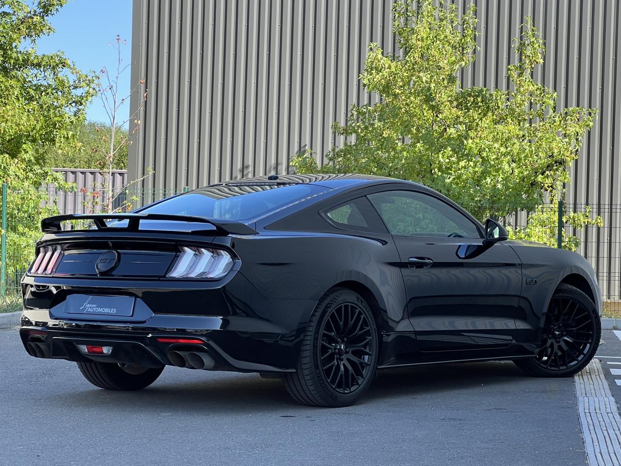 Photo FORD MUSTANG Fastback 5.0 V8 - 450 - BVA10 - PAS DE MALUS IMMAT FR - à partir de 775 euros