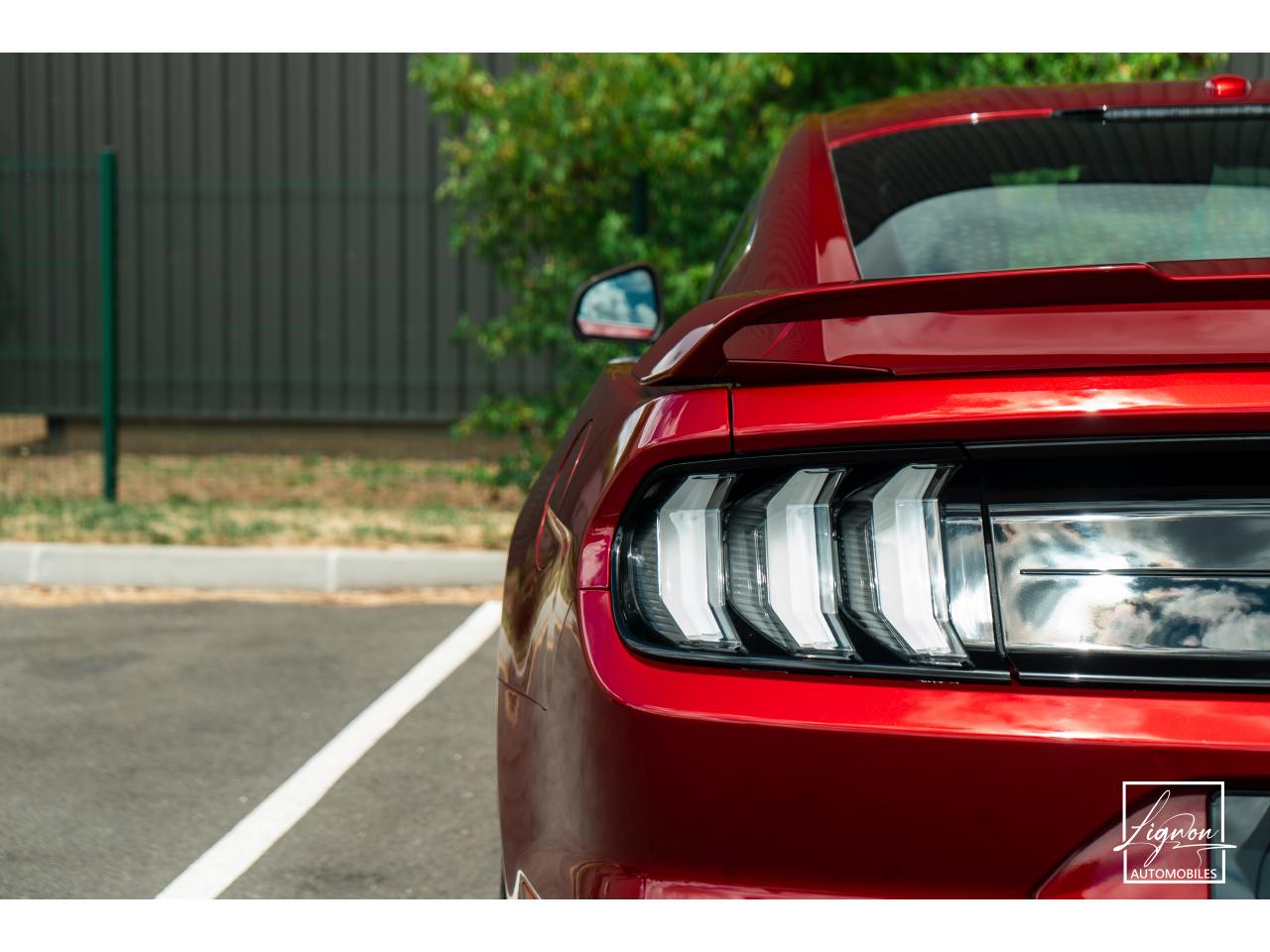 Photo FORD MUSTANG Fastback 5.0 V8 - 450 - BVA10  COUPE GT - 1ER MAIN - à partir de 670 euros