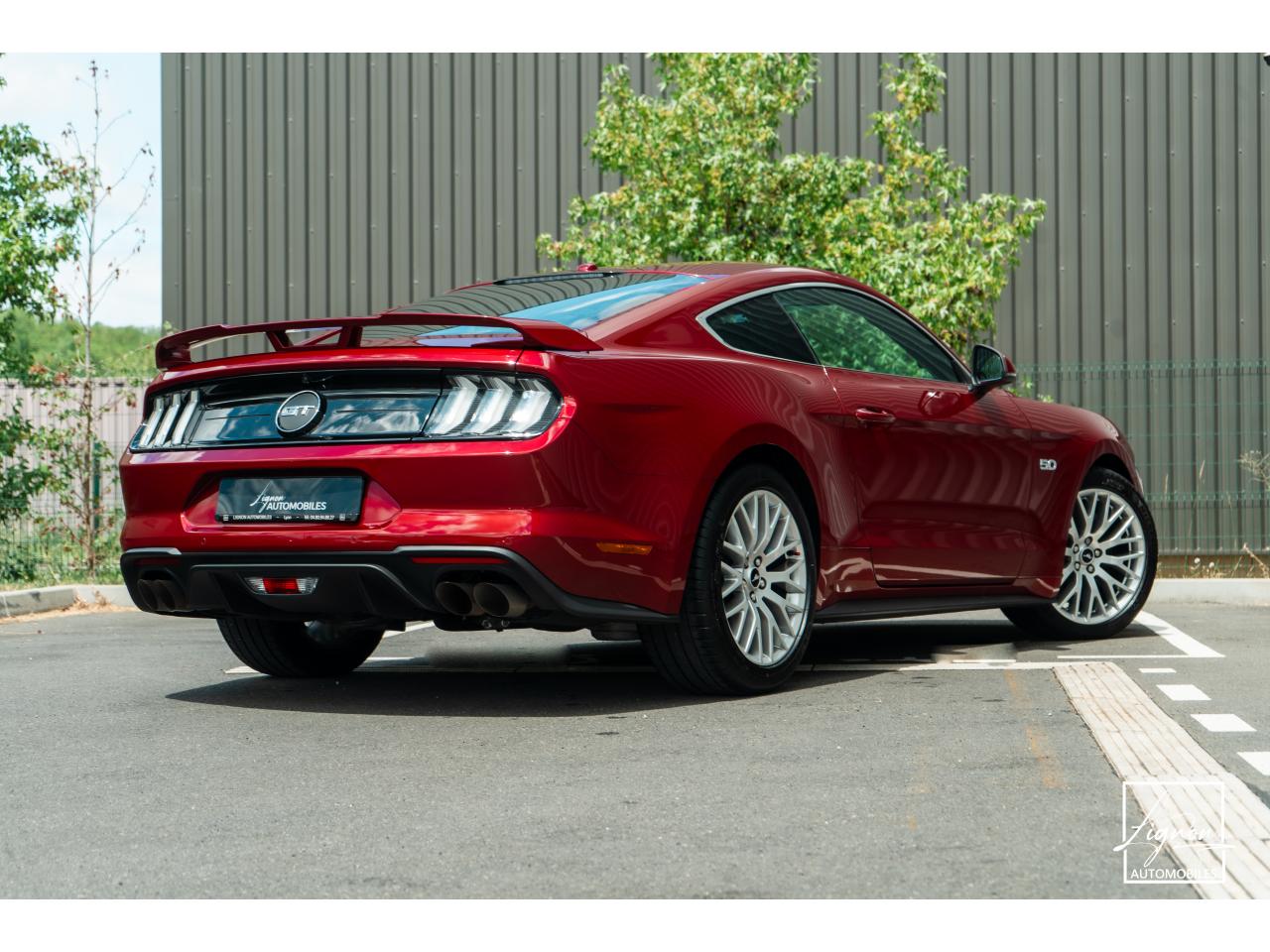 Photo FORD MUSTANG Fastback 5.0 V8 - 450 - BVA10  COUPE GT - 1ER MAIN - à partir de 670 euros