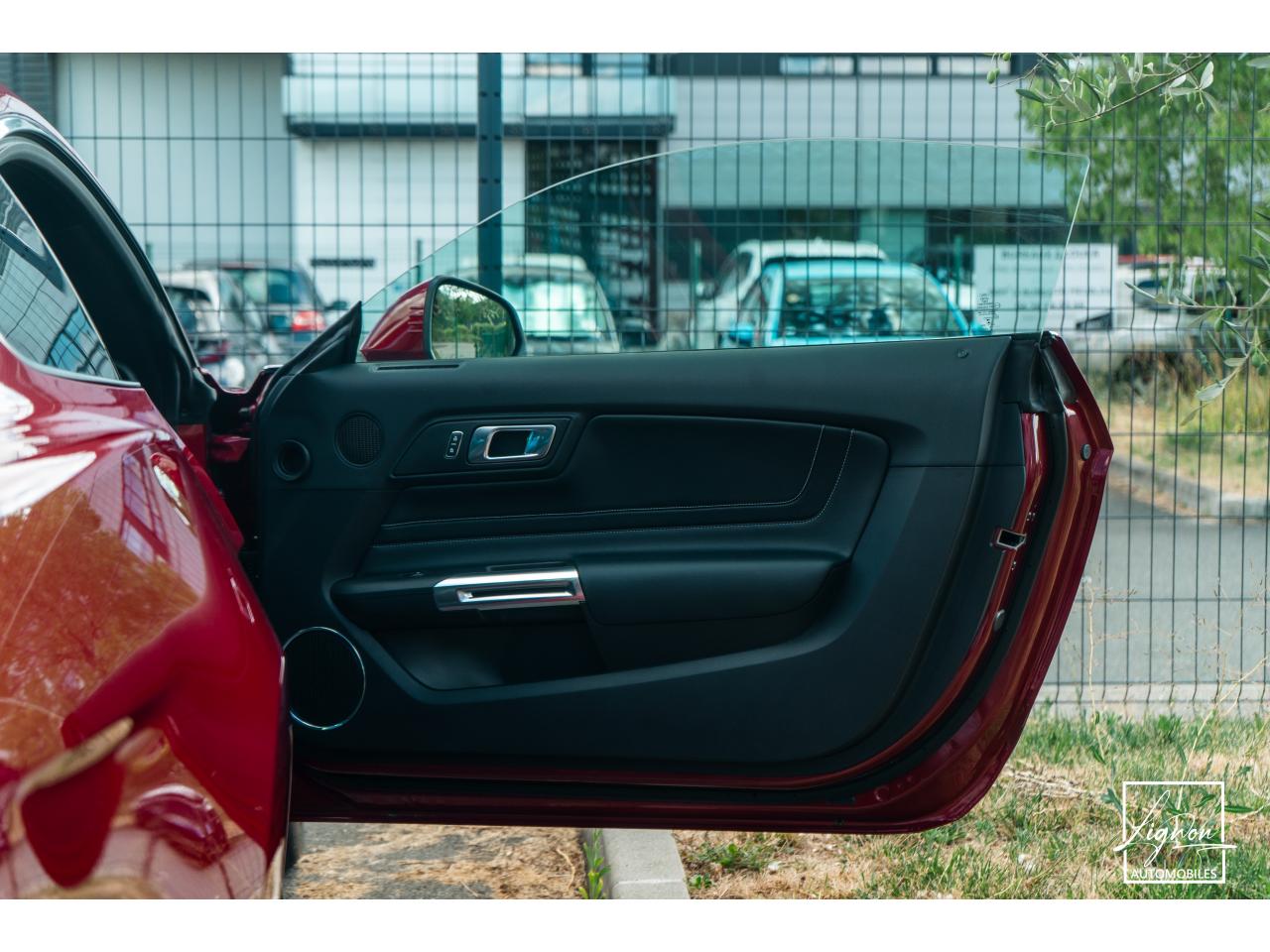 Photo FORD MUSTANG Fastback 5.0 V8 - 450 - BVA10  COUPE GT - 1ER MAIN - à partir de 670 euros
