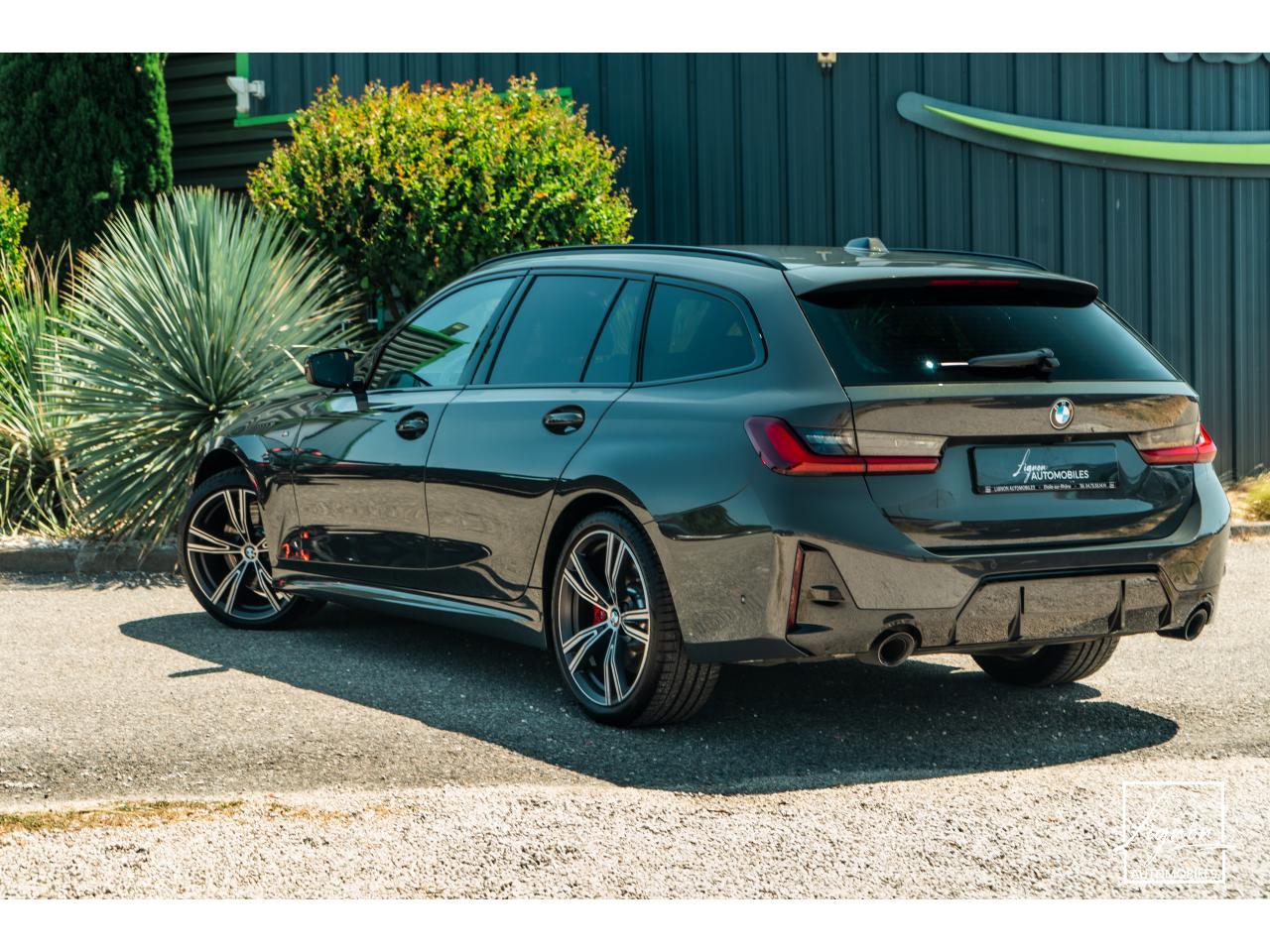 Photo BMW SERIE 3 330d xDrive Touring - BVA  TOURING G21 LCI M Sport PHASE 2 - à partir de 445 euros