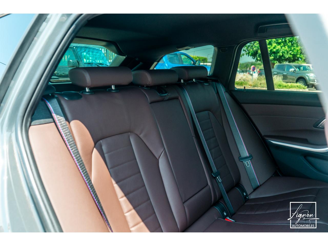 Photo BMW SERIE 3 330d xDrive Touring - BVA  TOURING G21 LCI M Sport PHASE 2 - à partir de 445 euros